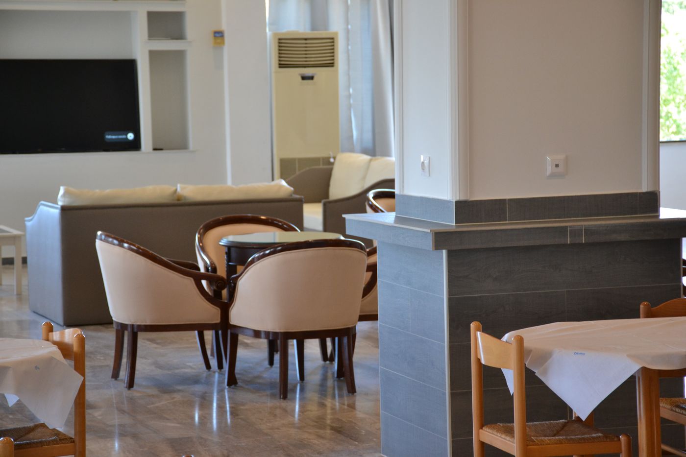 Dassia-Holiday-Club-Lobby-44