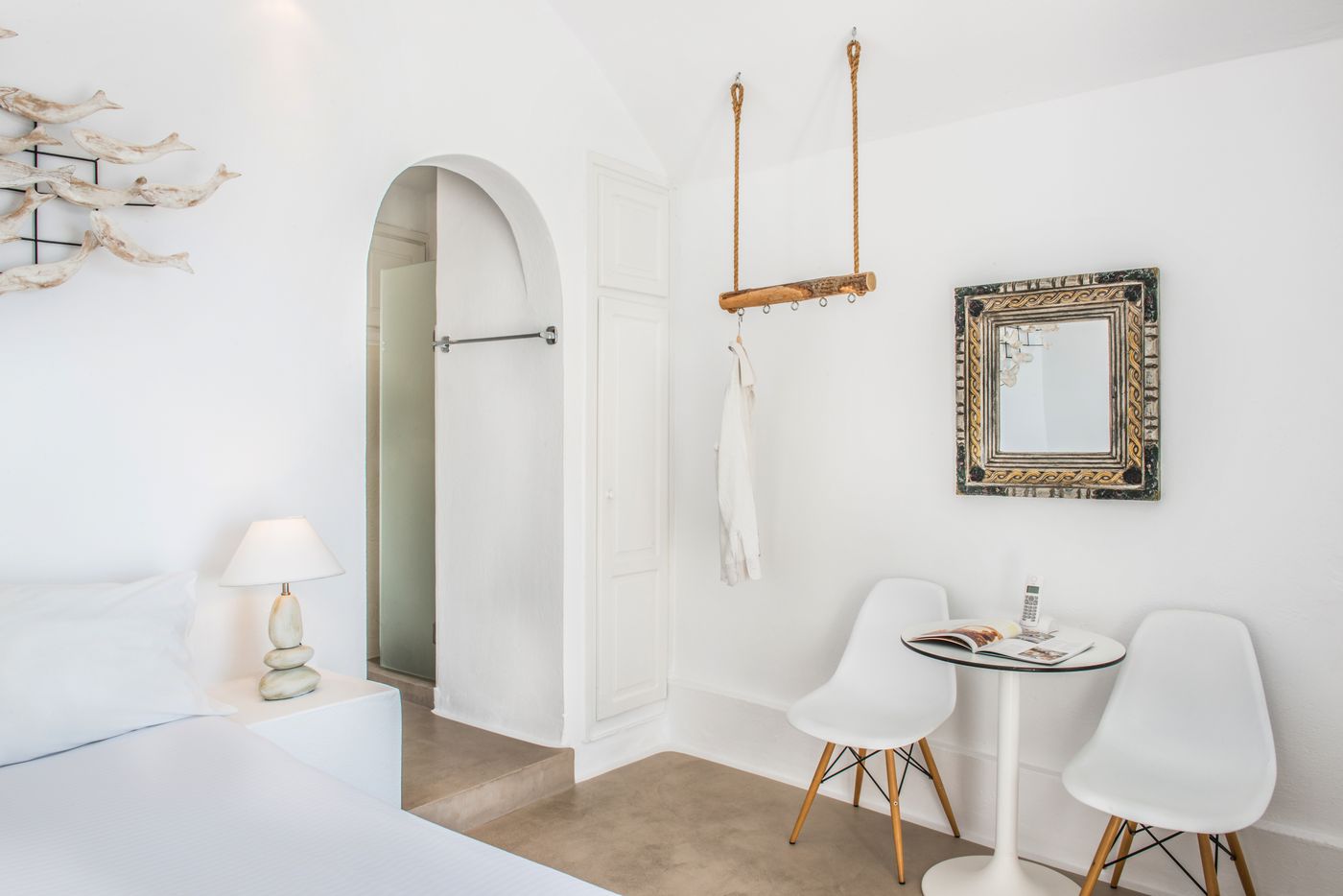 On-The-Rocks-Hotel-Room-13