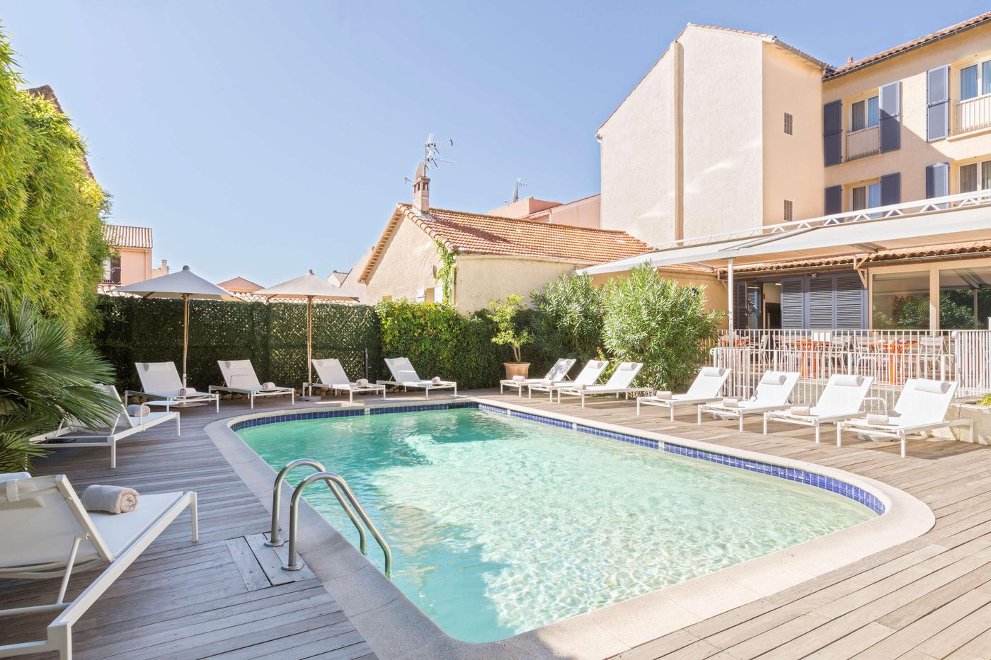 Best-Western-Hotel-Matisse-Pool-2