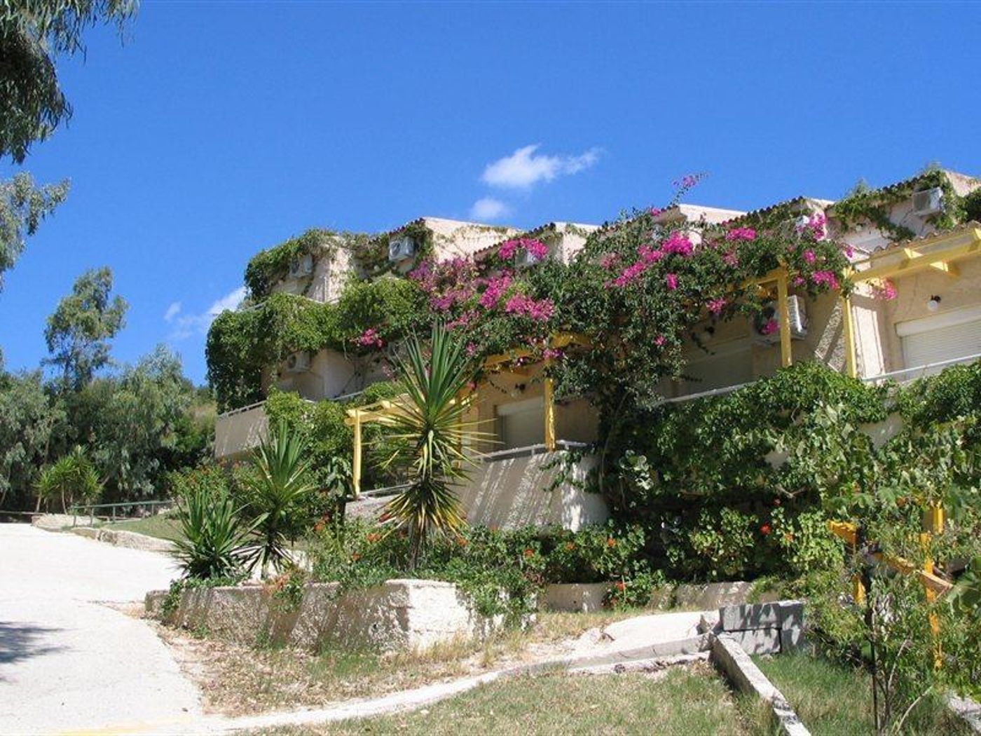 Panas-Hotel-General-view-5