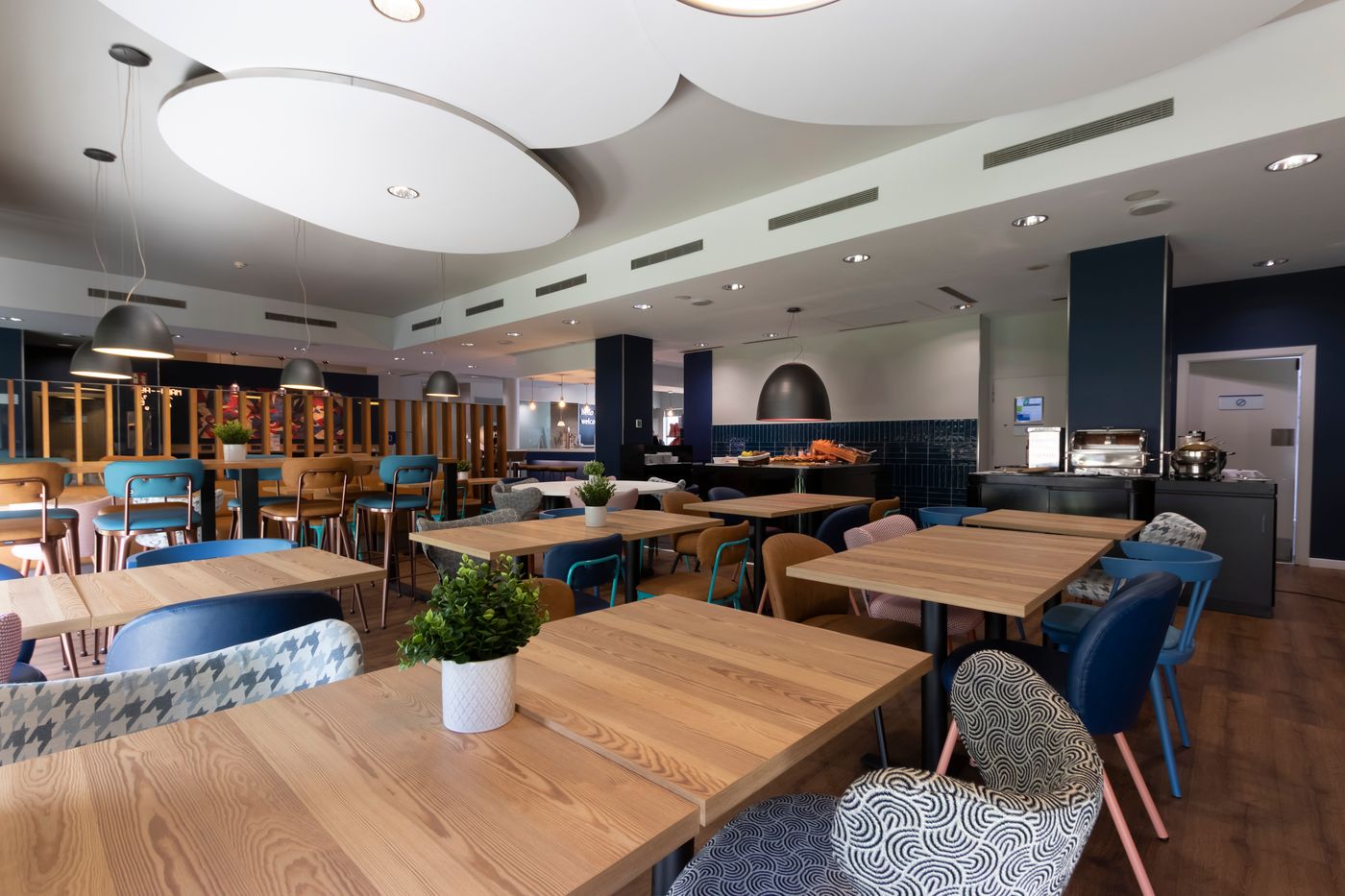 Travelodge-Malaga-Aeropuerto-Restaurant-50