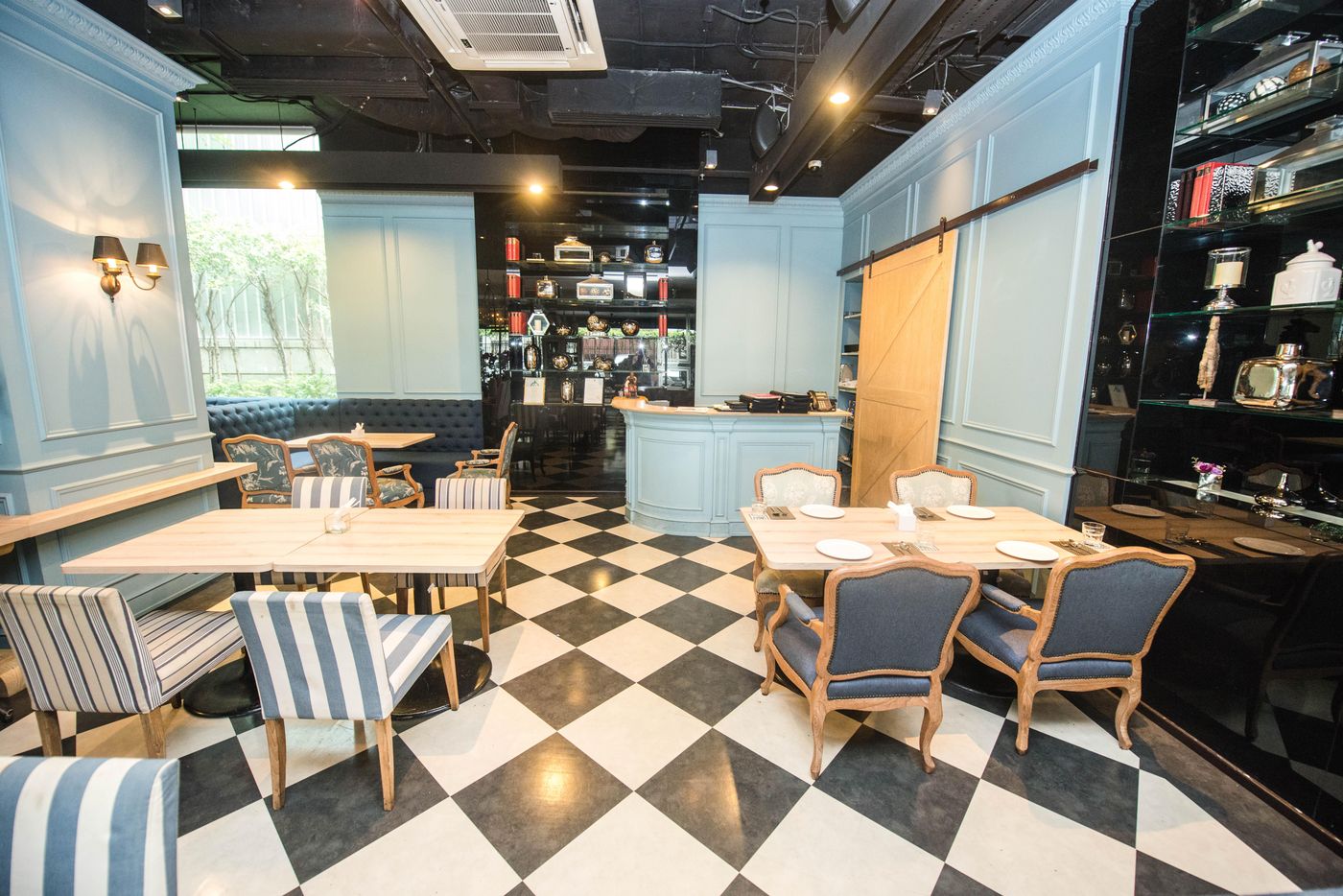 Vic3-Bangkok--SHA-Plus--Restaurant-10