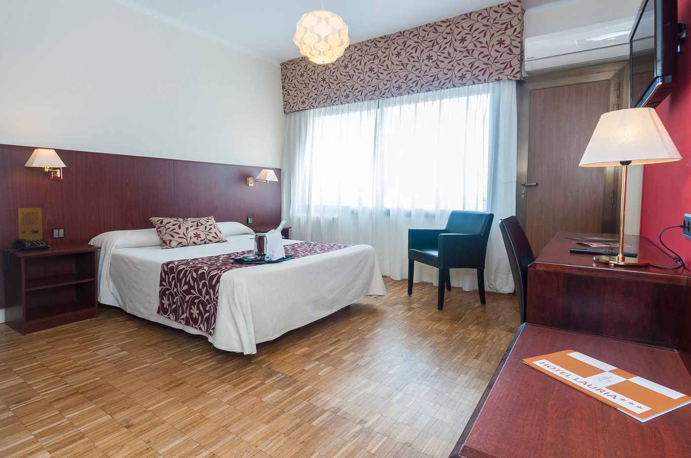 Lauria-Room-12