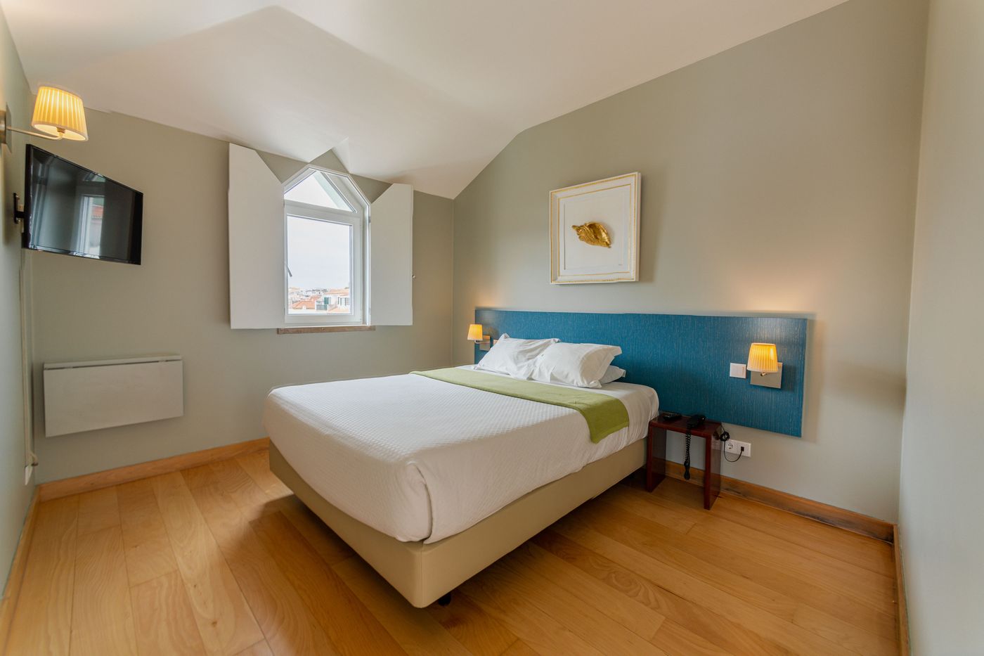 Cascais-Hotel-Room-3