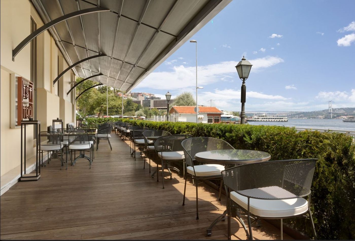 Shangri-La-Bosphorus--Istanbul-Terrace-10