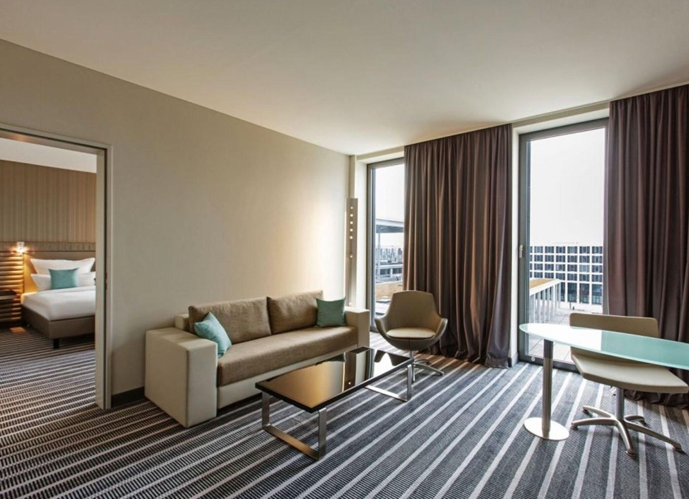 Steigenberger-Airport-Hotel-Berlin-Room-9