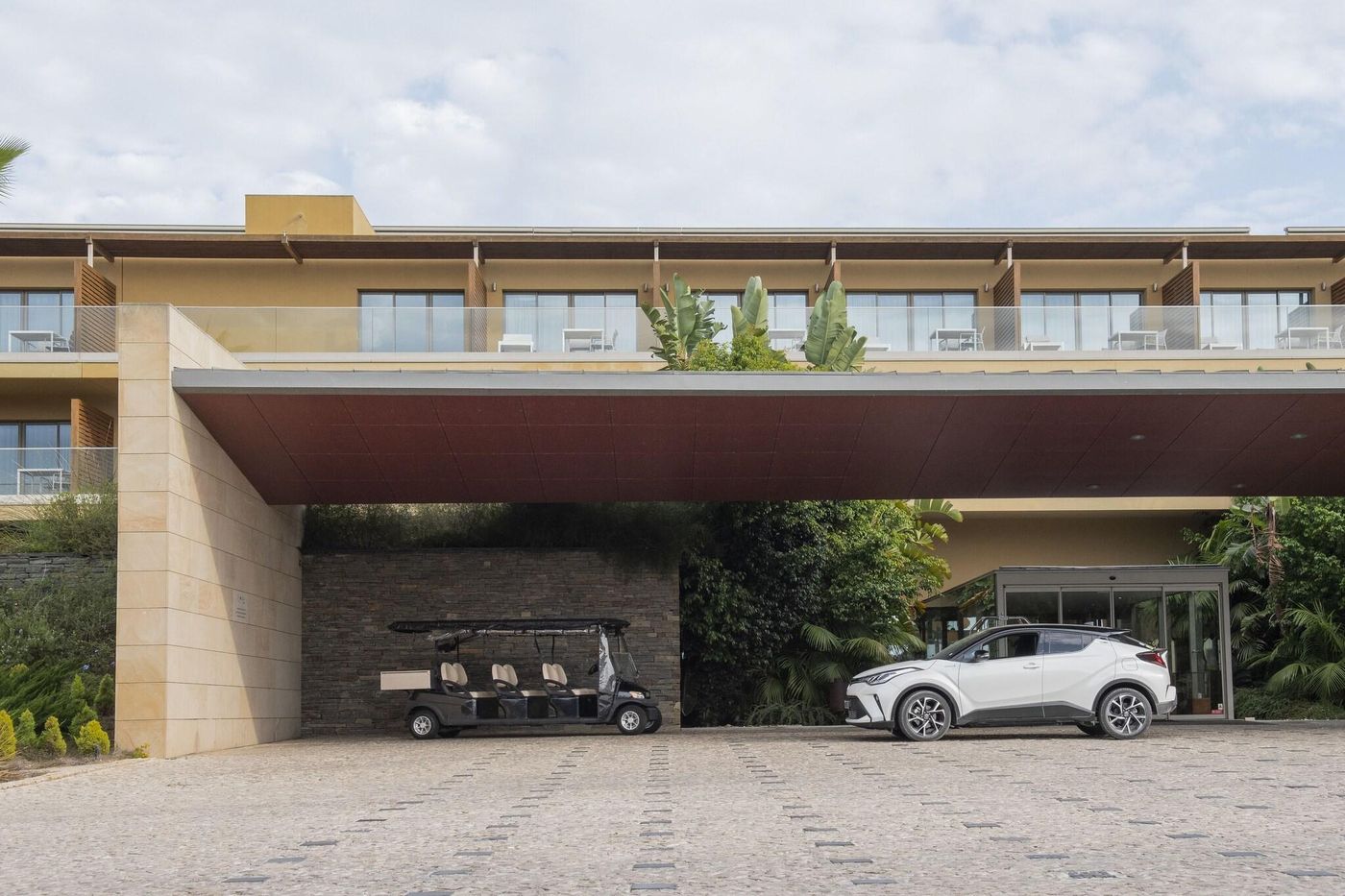 Epic-Sana-Algarve-Lobby-19