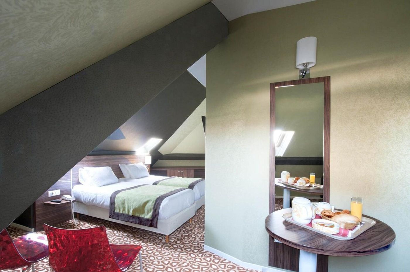 Berkeley-Hotel-Room-19