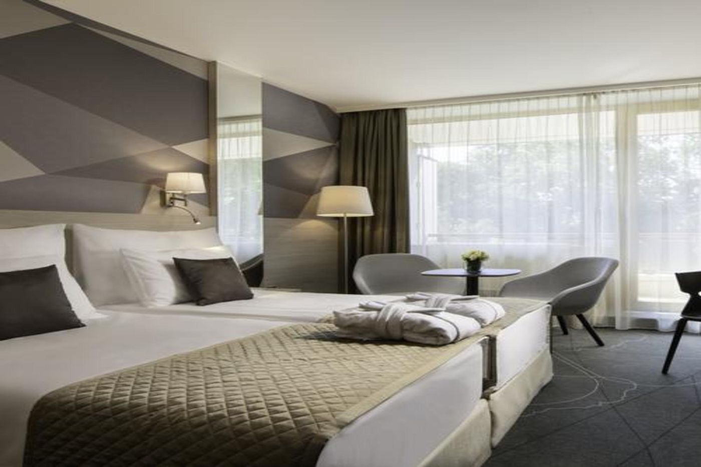 Ensana-Grand-Margaret-Island-Room-25