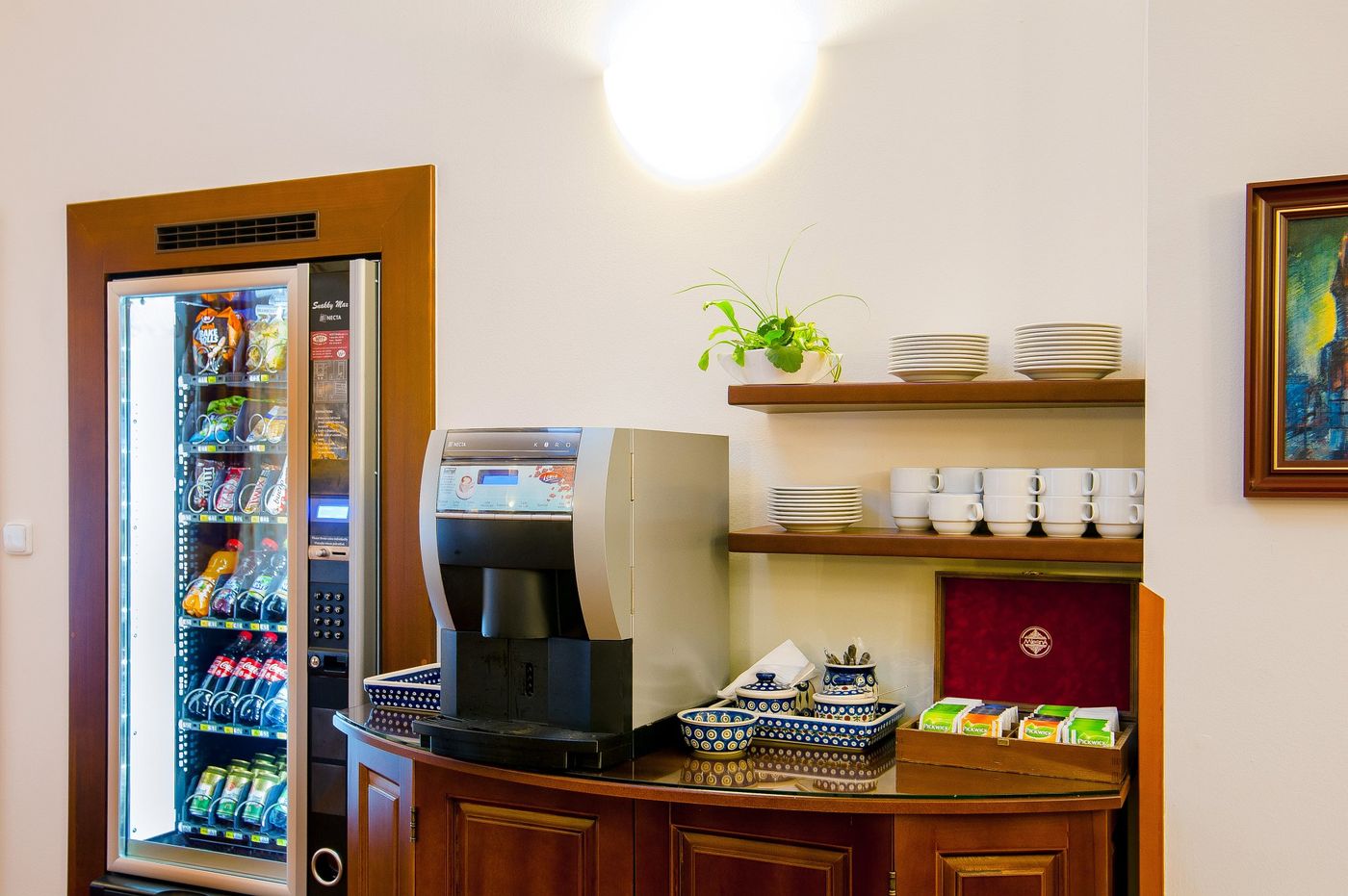 Cloister-Inn-Lobby-13