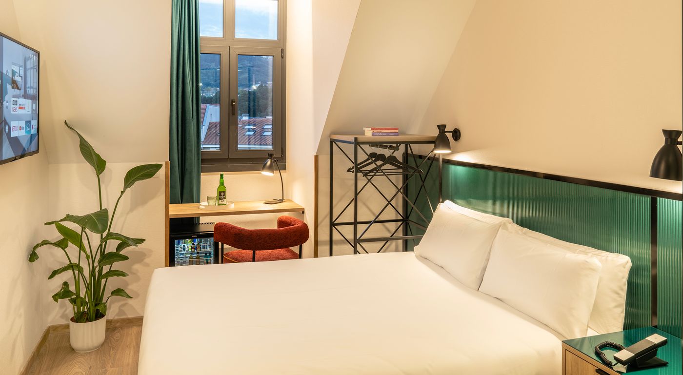 Axel Hotel Bilbao Adults Only-Spain-Bilbao-Room-8