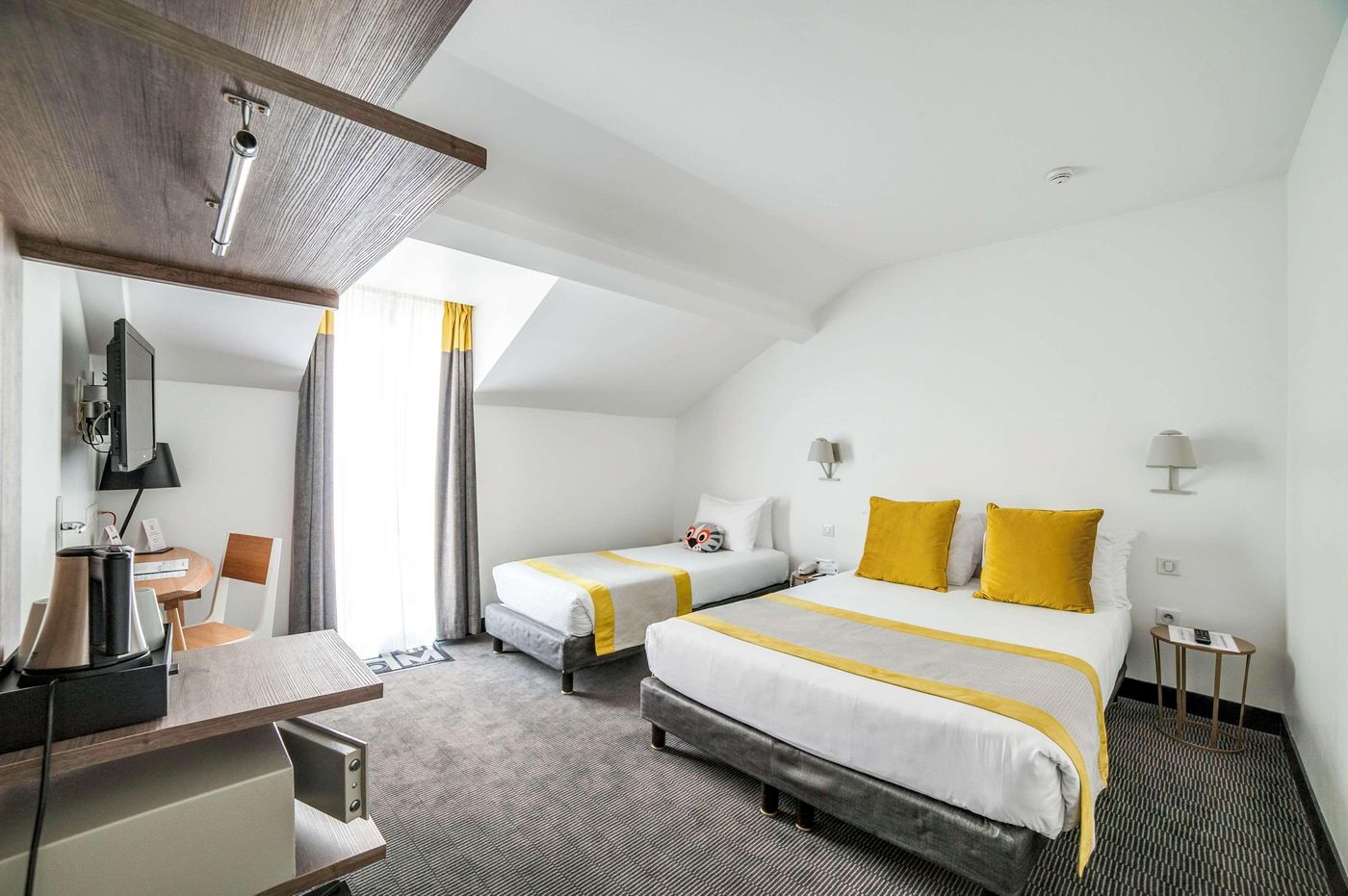 George-Astotel-Room-12