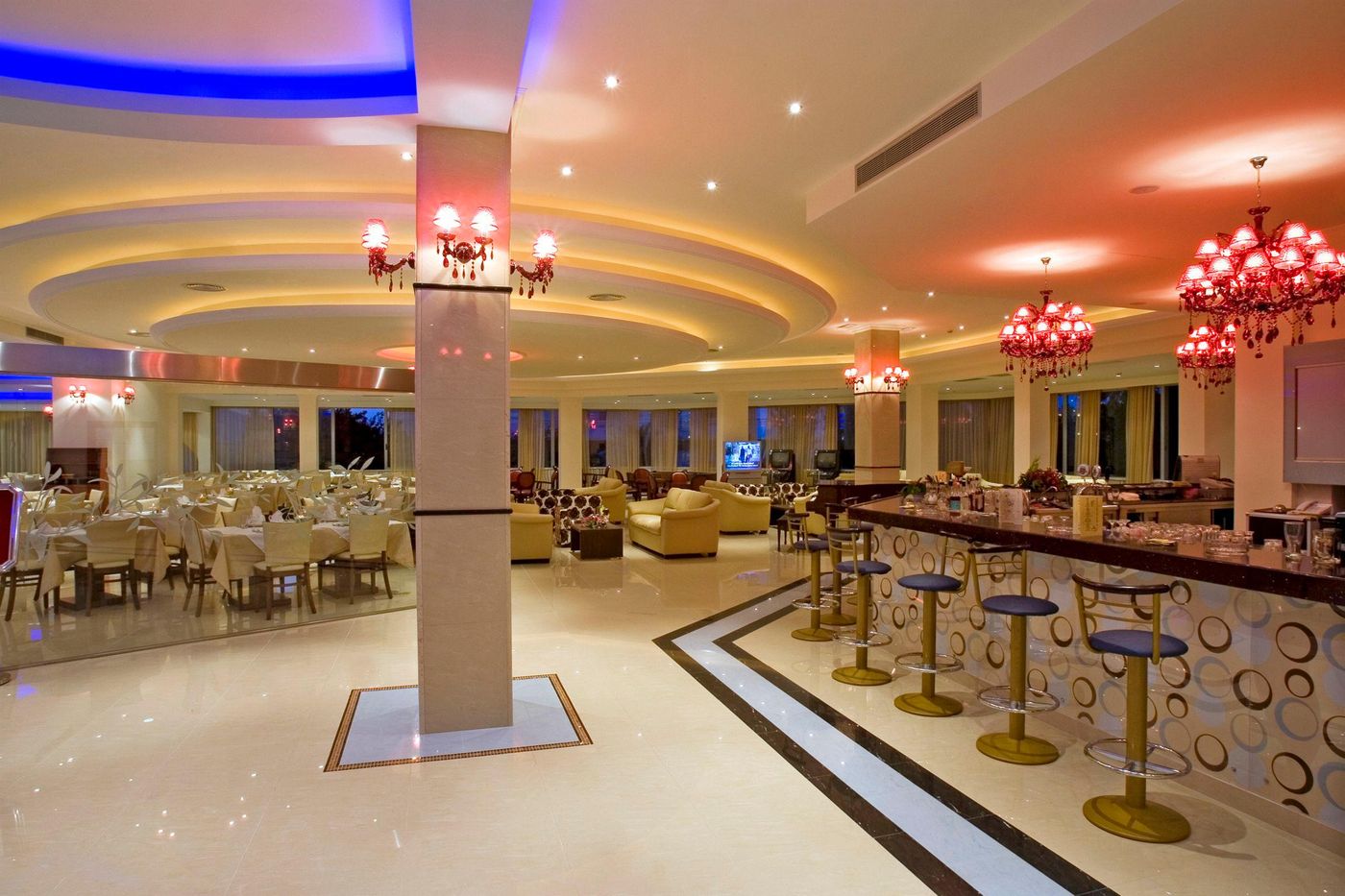 Lydia-Maris-Lobby-52