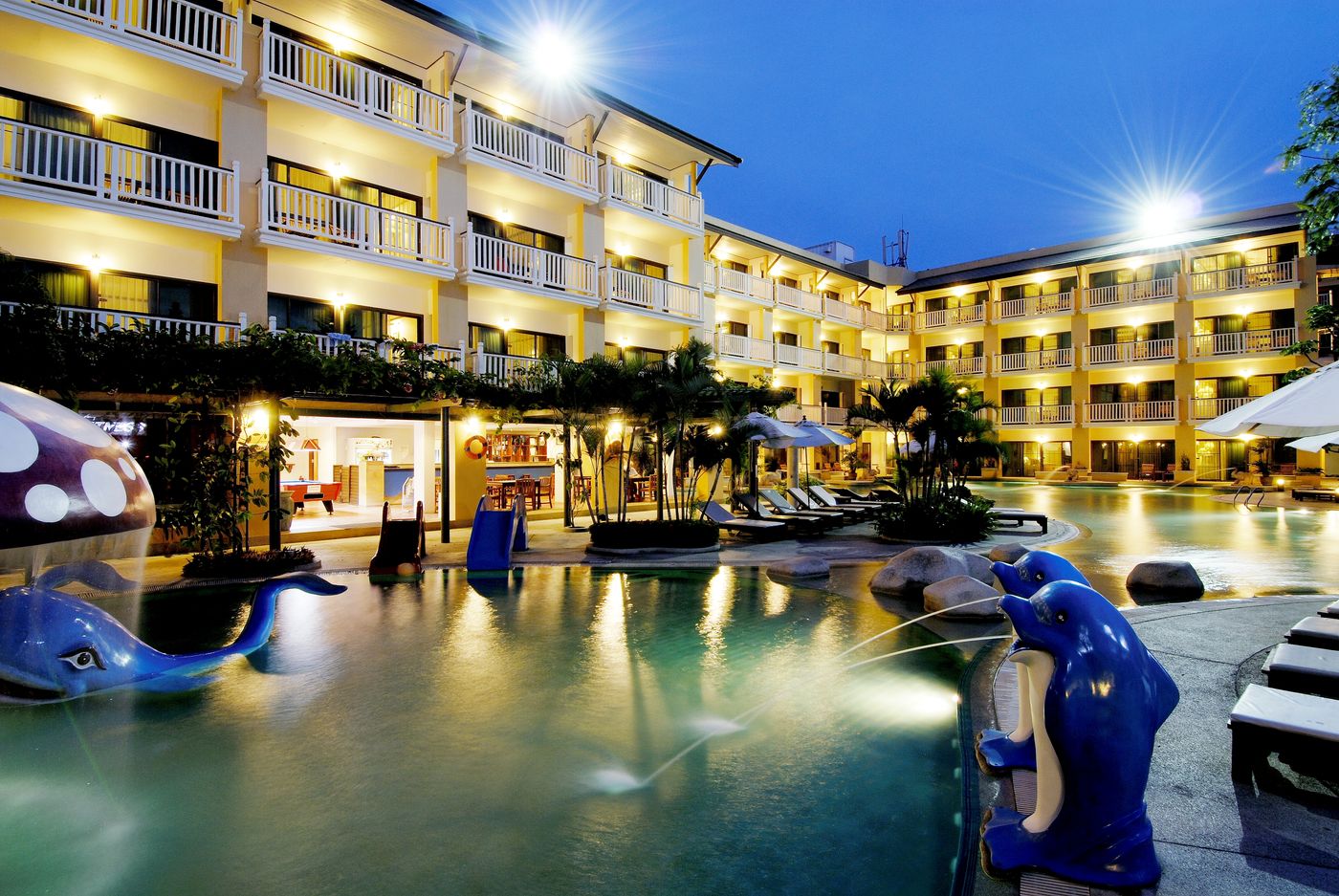 Thara-Patong-Beach-Resort-Pool-14