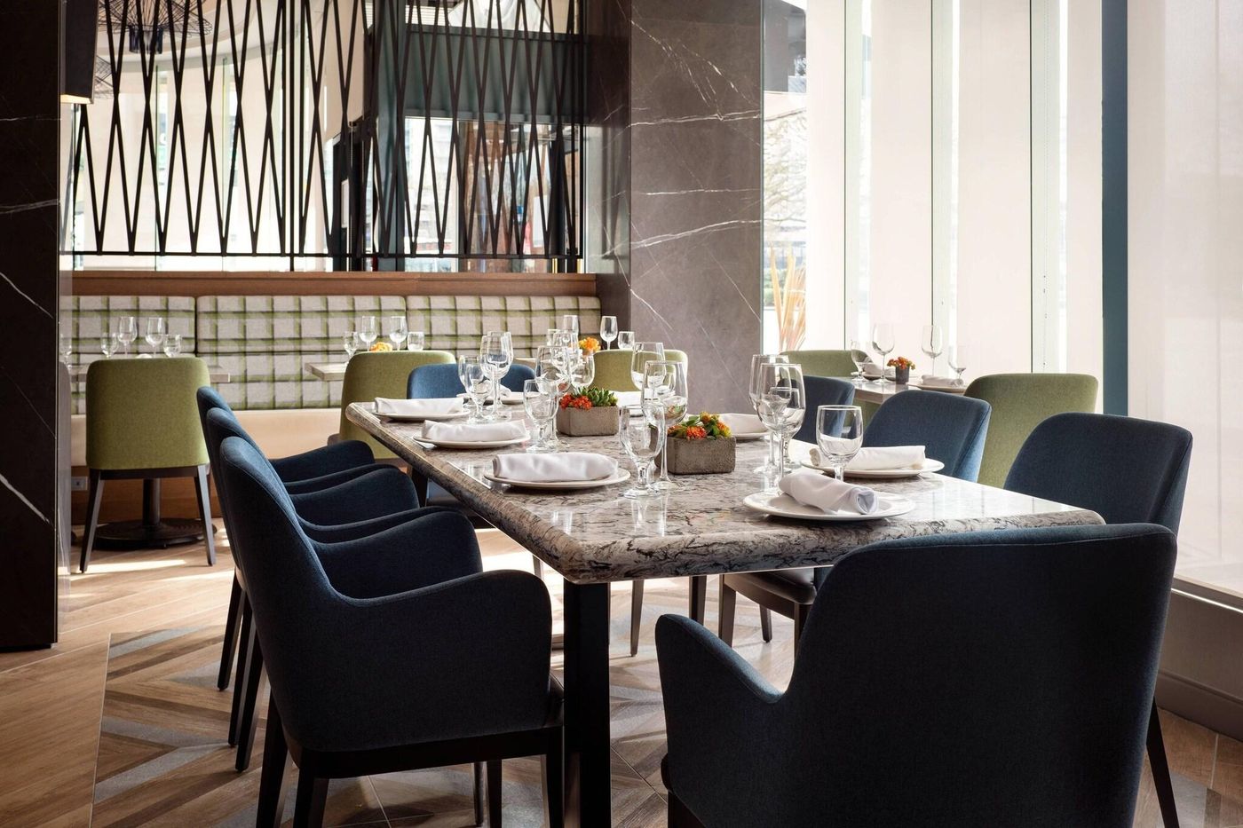 Vancouver-Airport-Marriott-Hotel-Restaurant-6