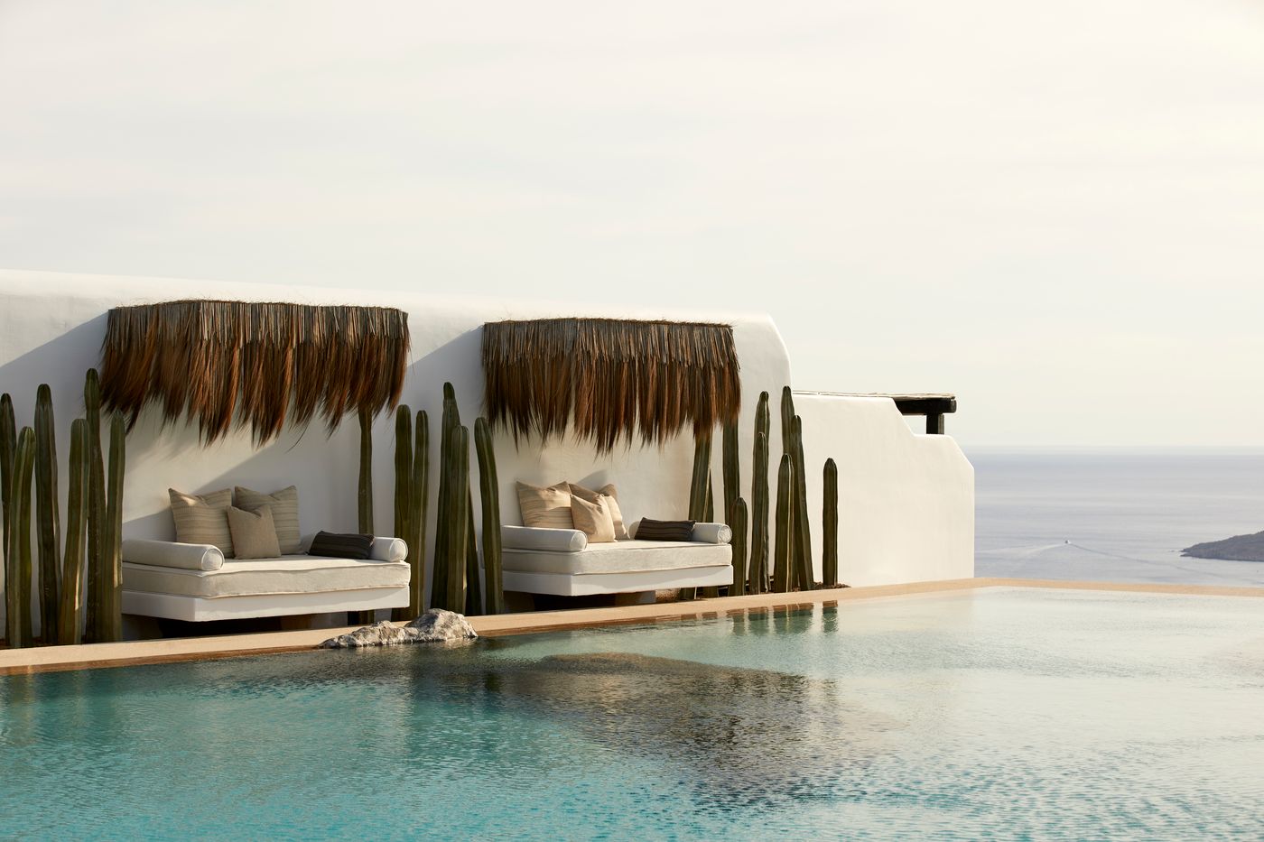 Myconian-Panoptis-Escape-Pool-4