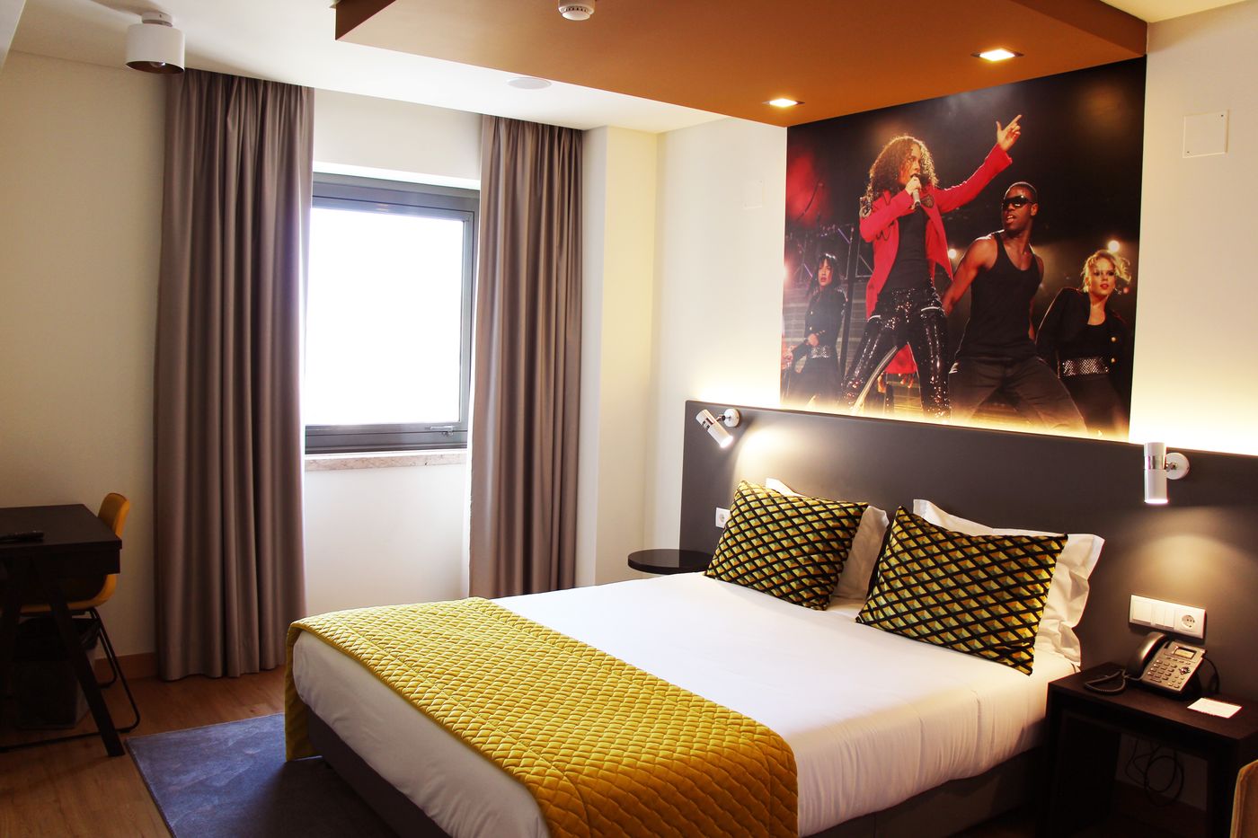 America-Diamonds-Room-34