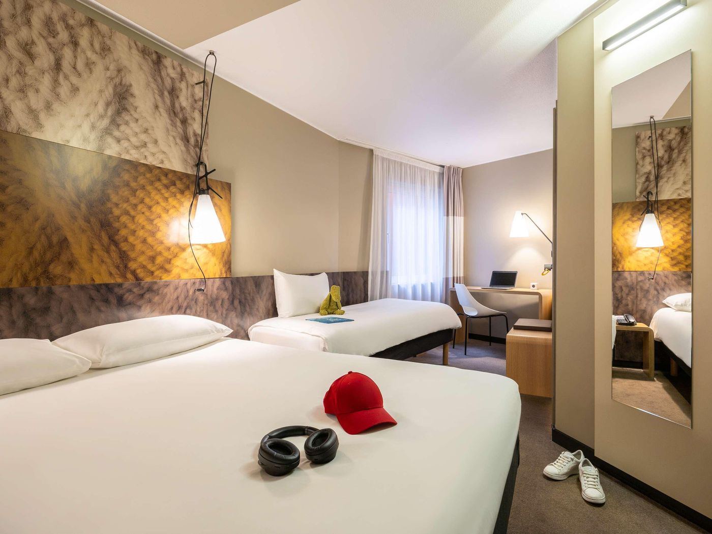 ibis-Brussels-City-Centre-Room-7