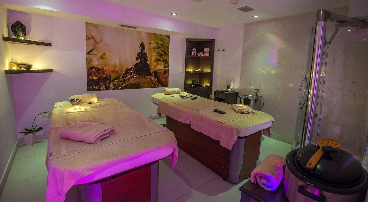 Dome-Beach-Hotel-Sports-and-Entertainment-46