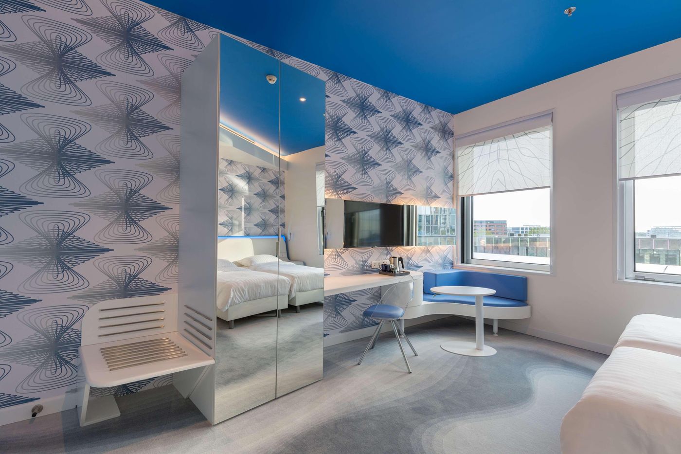 Park-Inn-By-Radisson-Amsterdam-City-West-Room-9