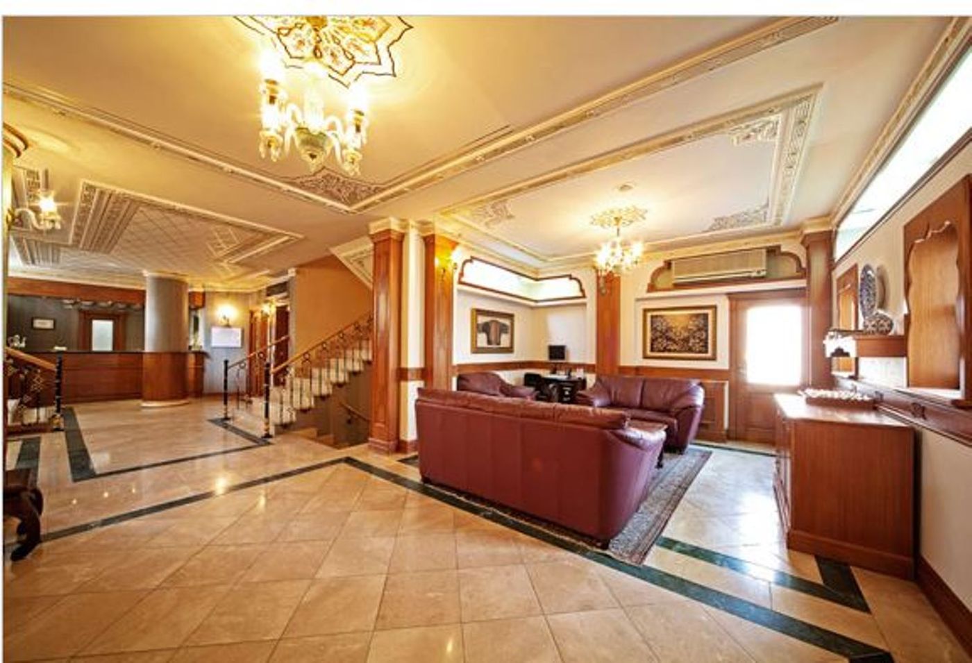Azade-Hotel-Lobby-5
