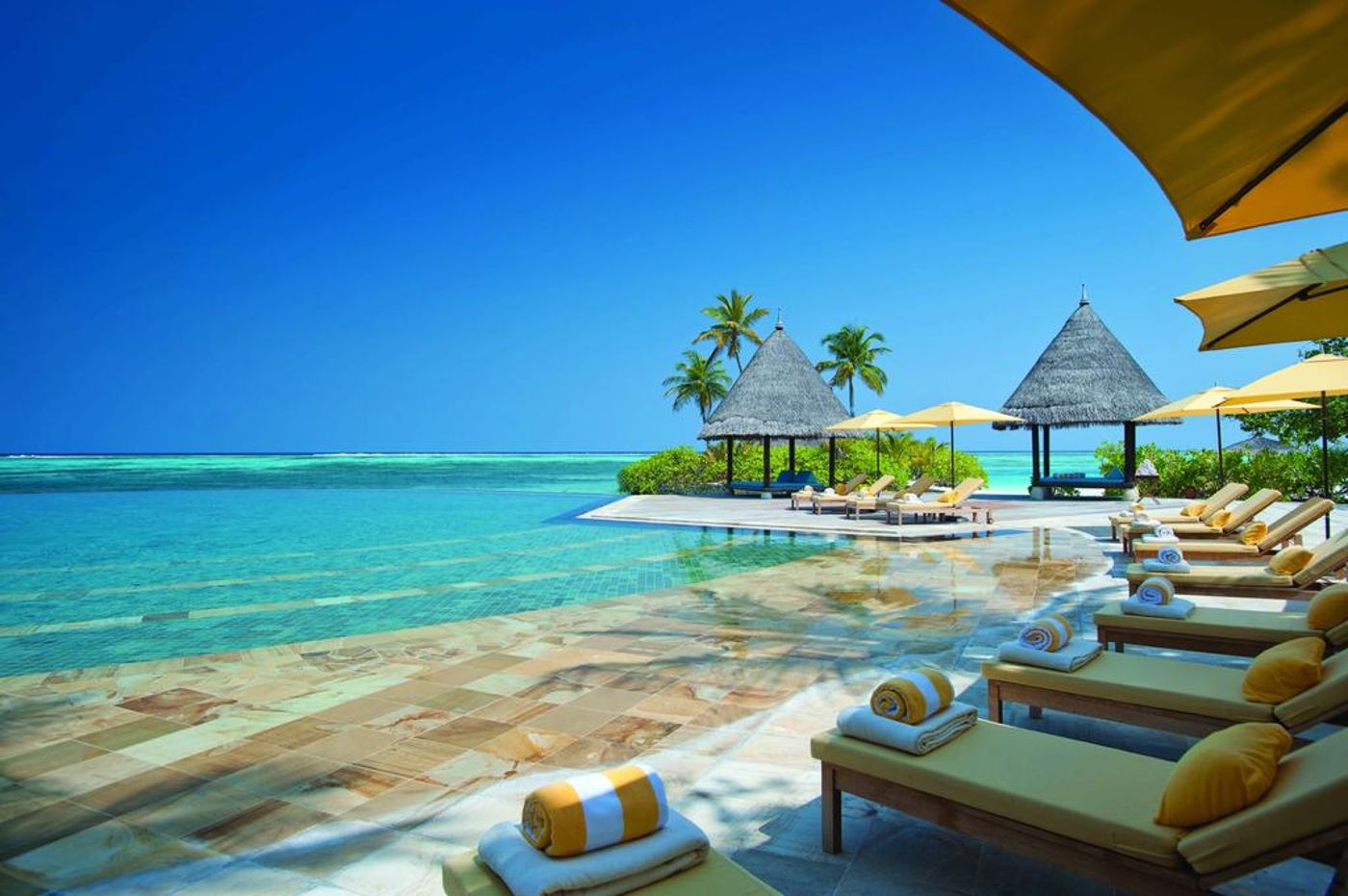 Four Seasons Kudahuraa