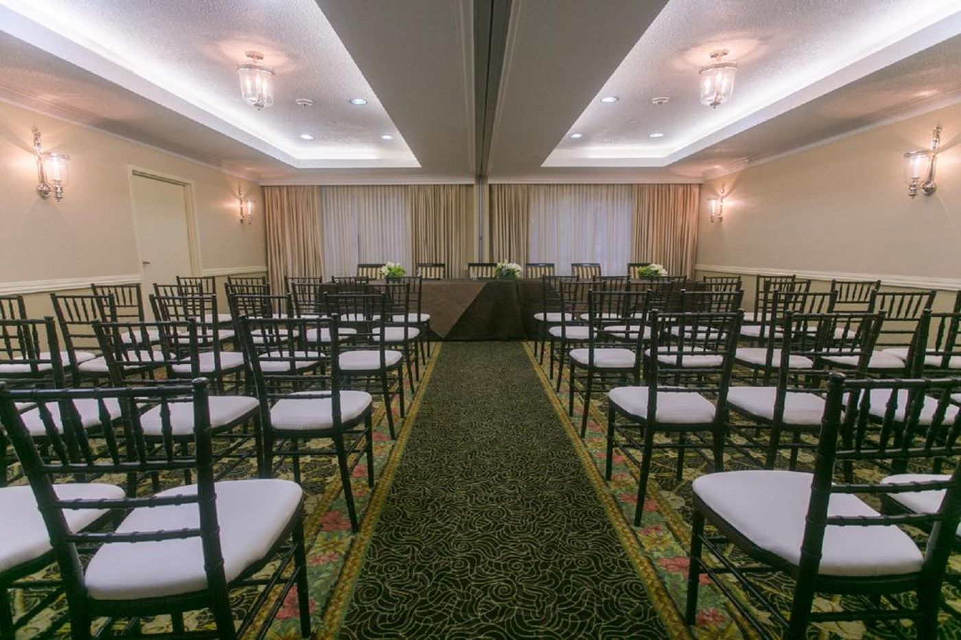 Comfort-Suites-Paradise-Island-Conferences-56