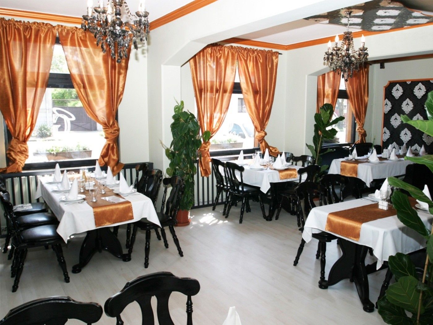 Gloria-Budapest-City-Center-Restaurant-45