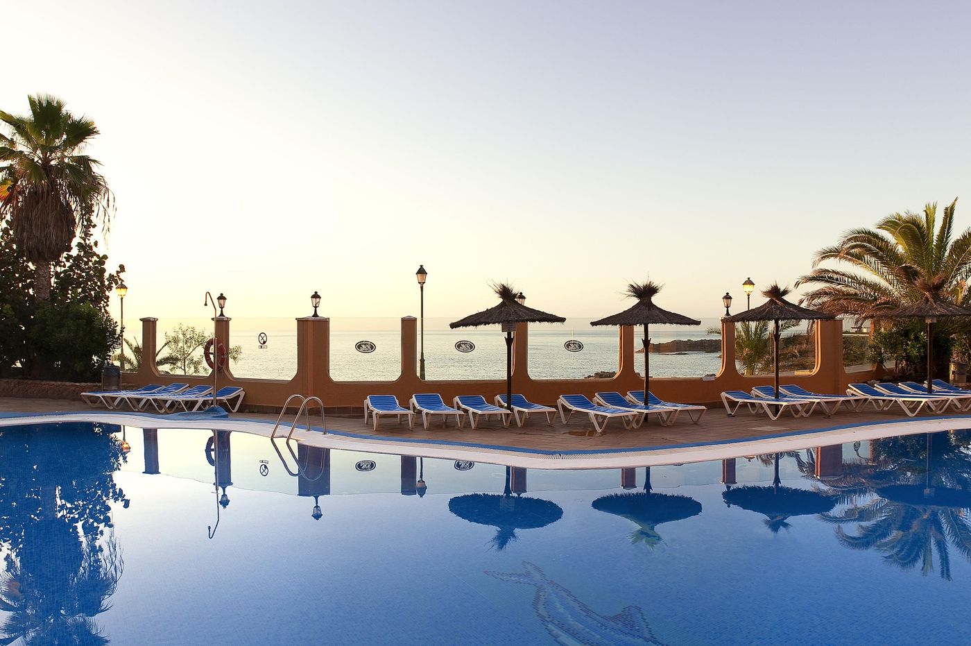 Elba-Castillo-San-Jorge-Pool-11