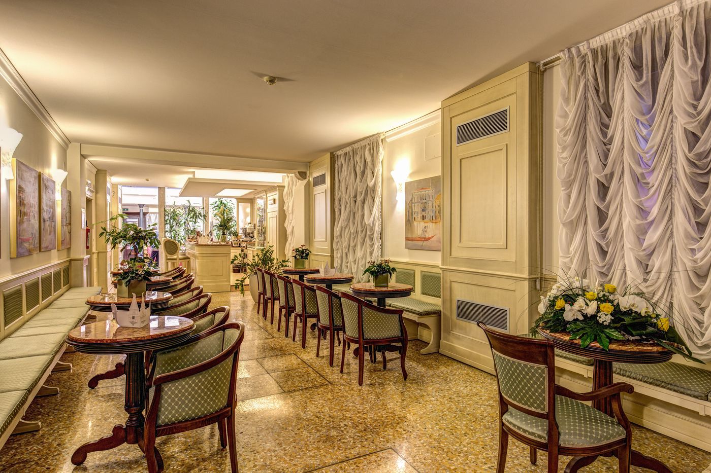 Bella-Venezia-Bar-15