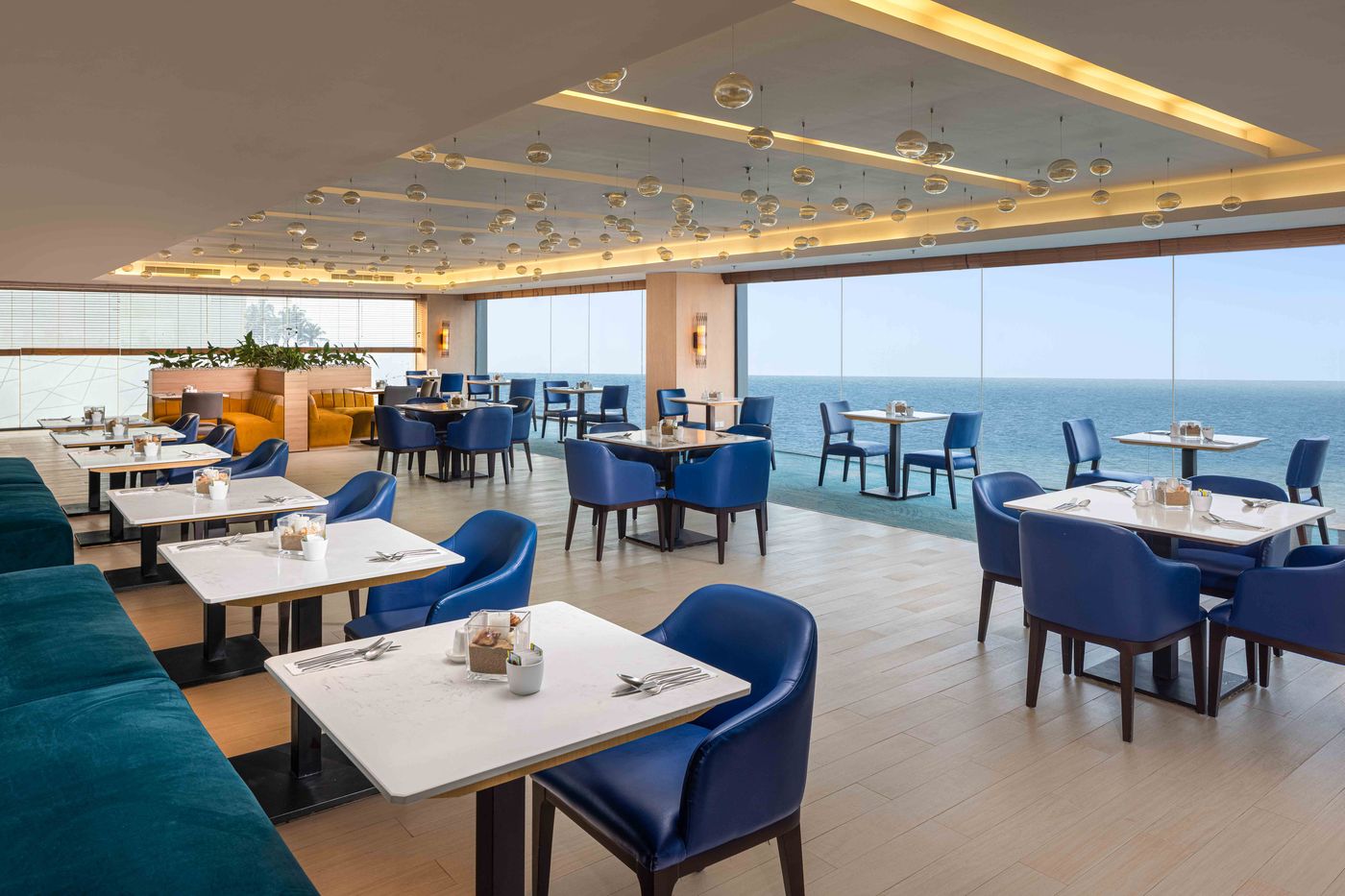 Radisson-Hotel-Colombo-Restaurant-13