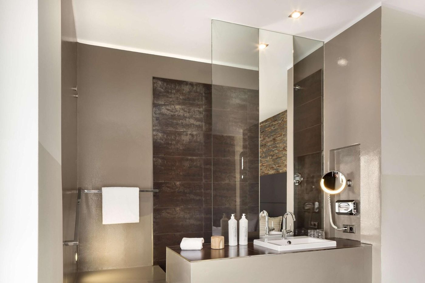 Lux-11-Berlin-Mitte-Room-35