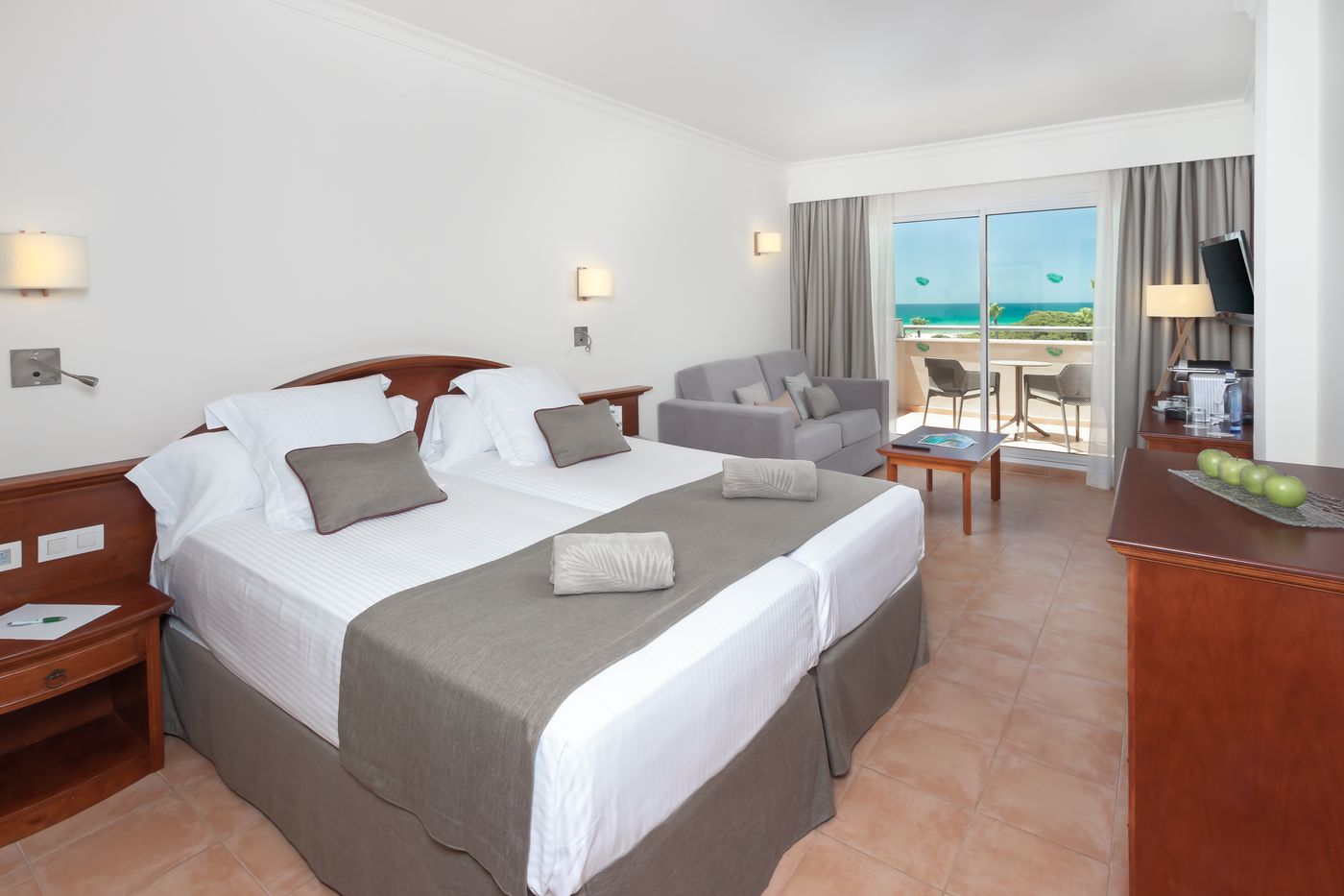 Valentin-Sancti-Petri-Room-24