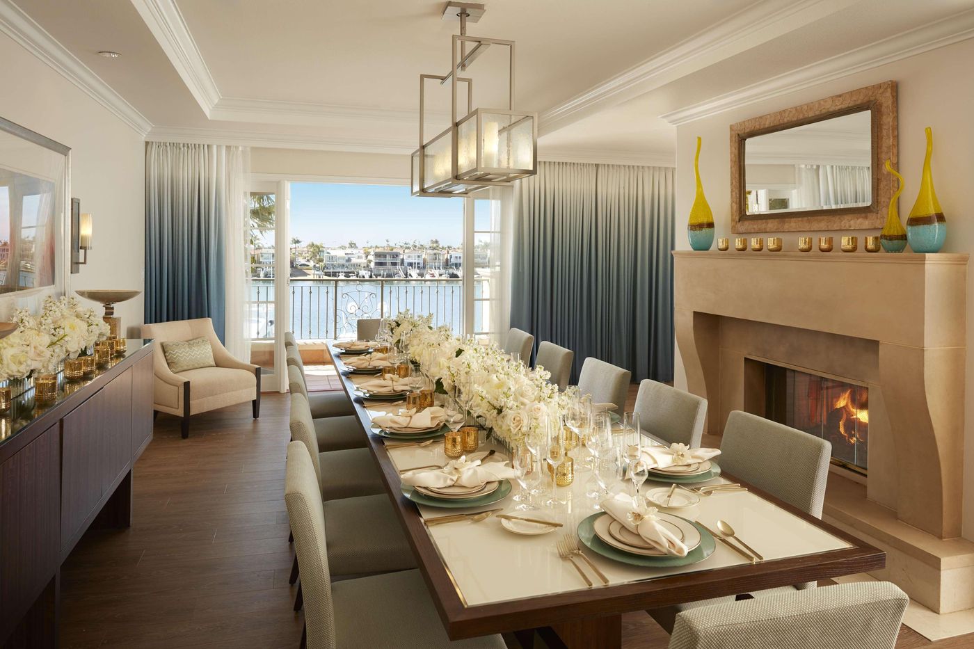 Balboa-Bay-Resort-Lobby-3