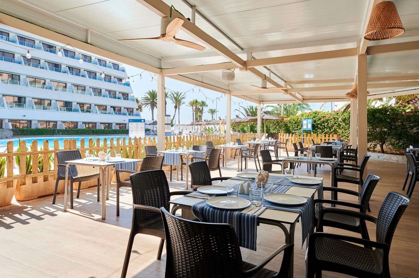 Alua-Golf-Trinidad-Restaurant-6