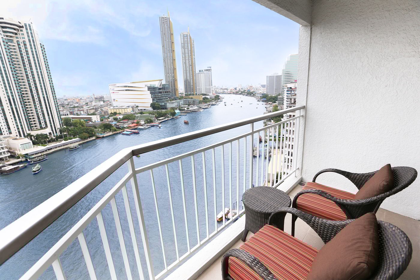 Shangri-La-Bangkok-Room-2