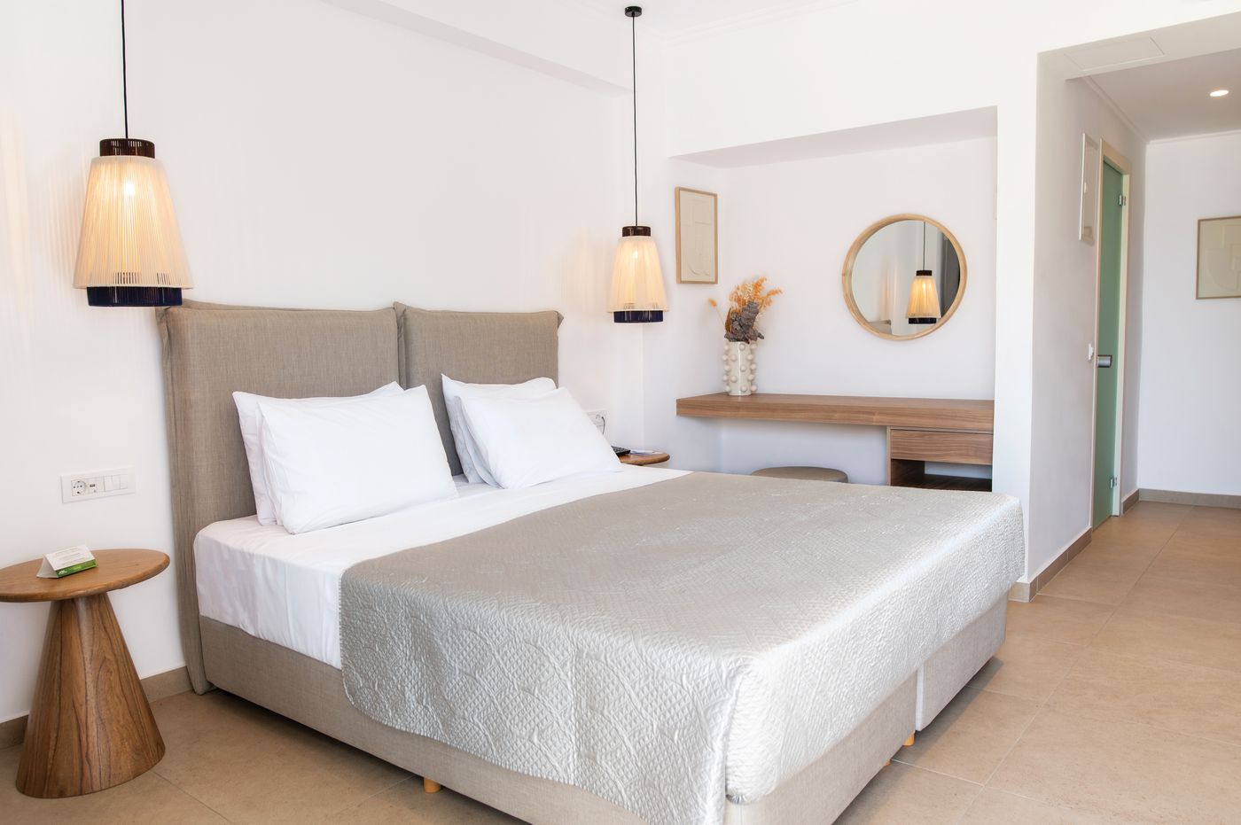 Atlantis-Hotel-Room-39