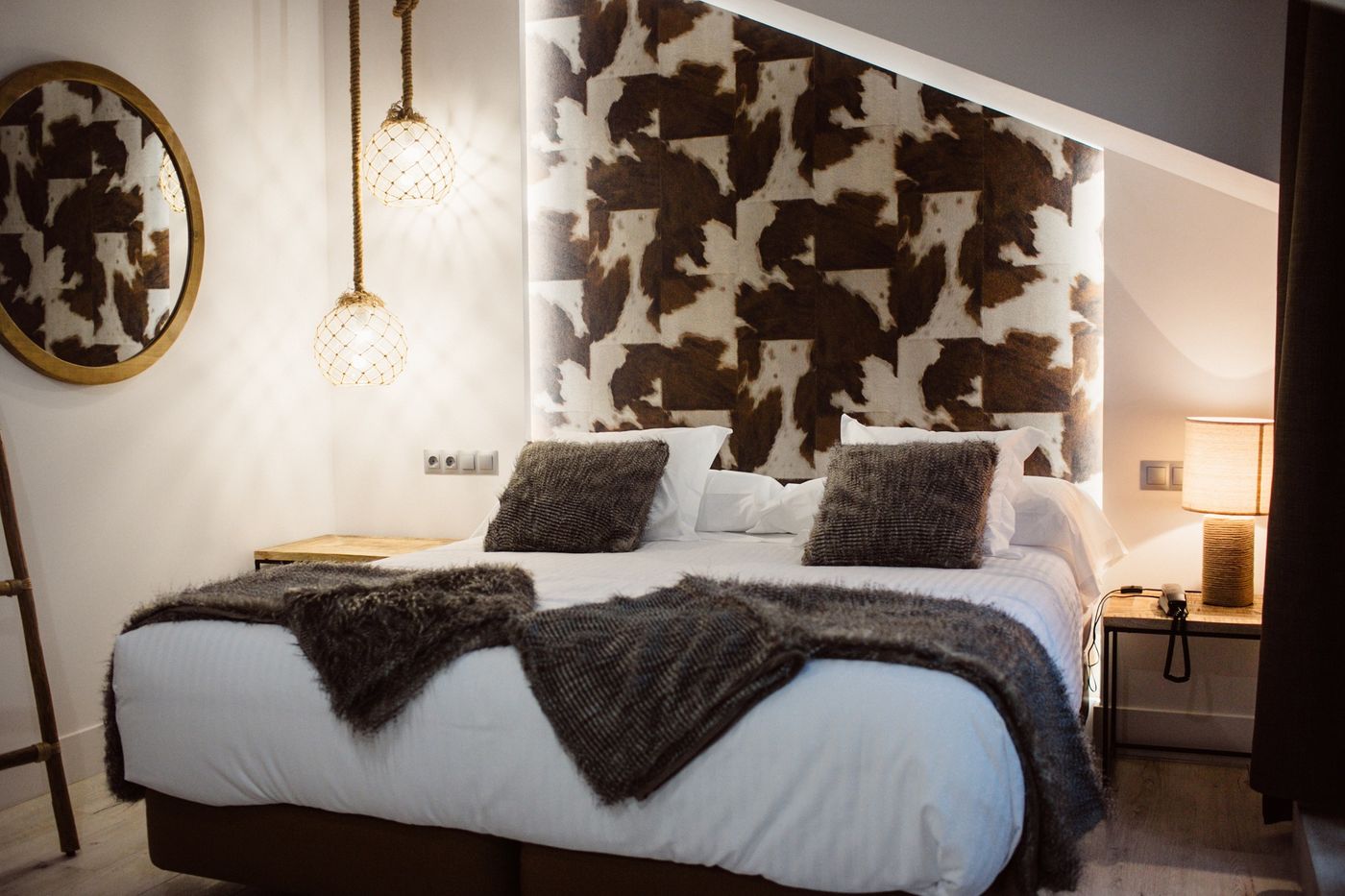 Hotel Cuevas-Spain-Santillana del Mar-Room-8