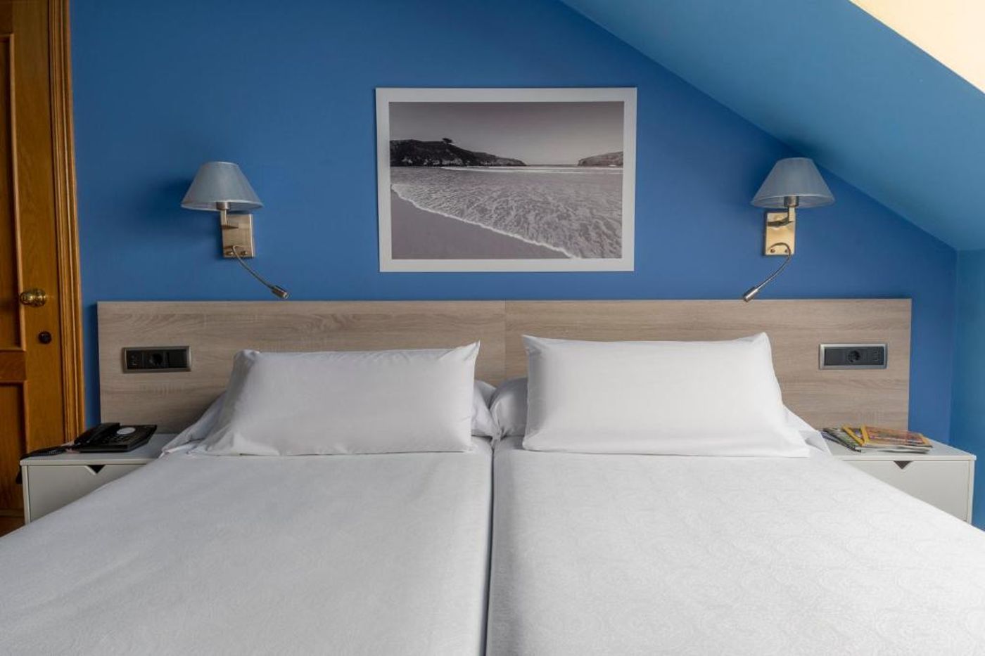 Miracielos-Spain-LLANES-Room-6