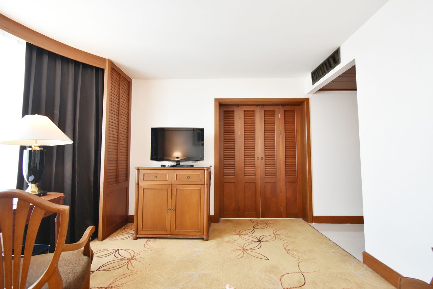 Century-Park-Room-46