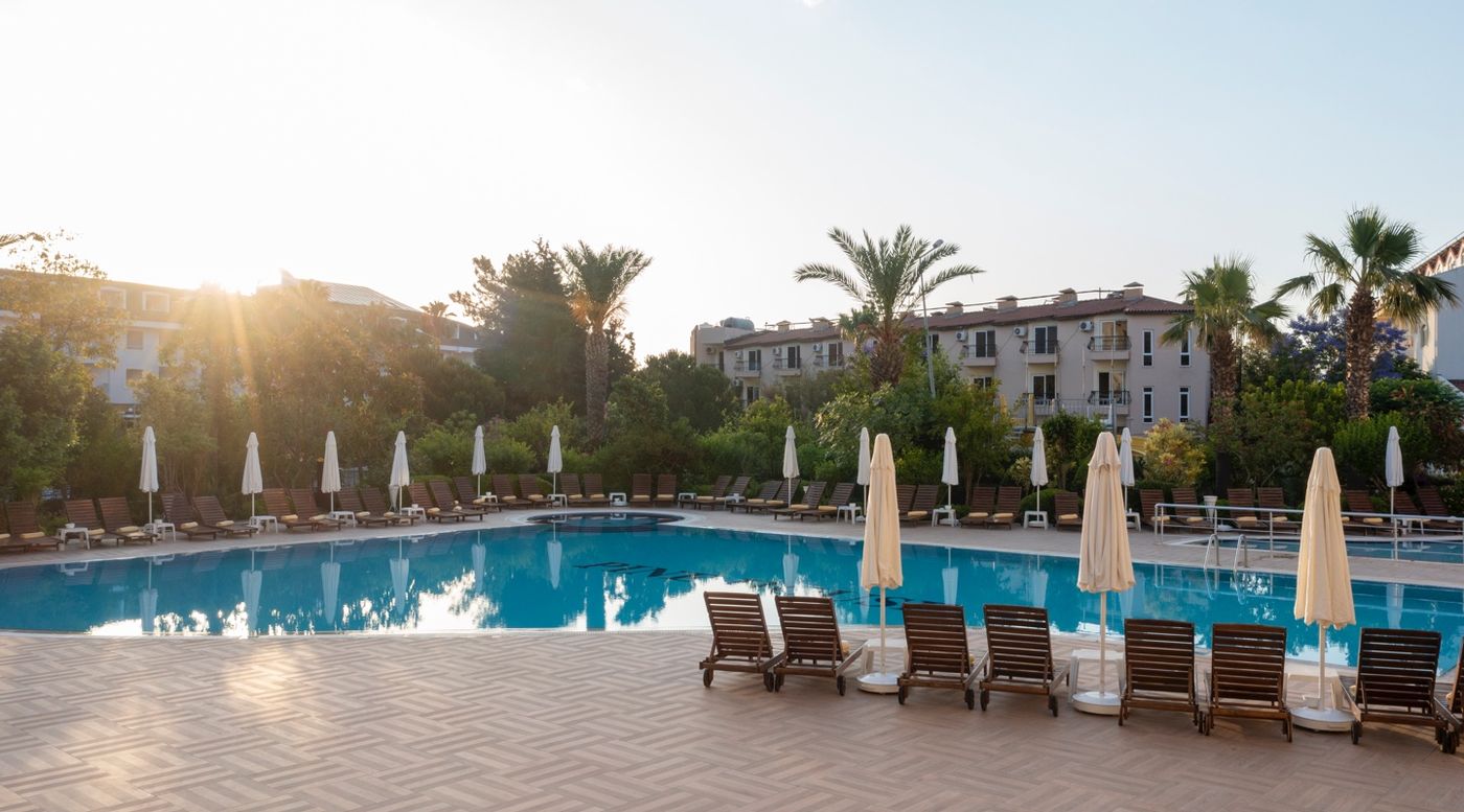 Pine-House-Hotel-General-view-6