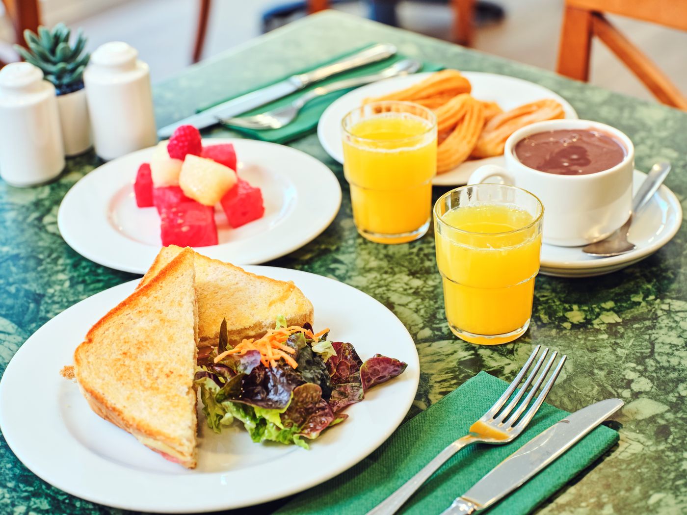 Prestige-Victoria-Restaurant-64