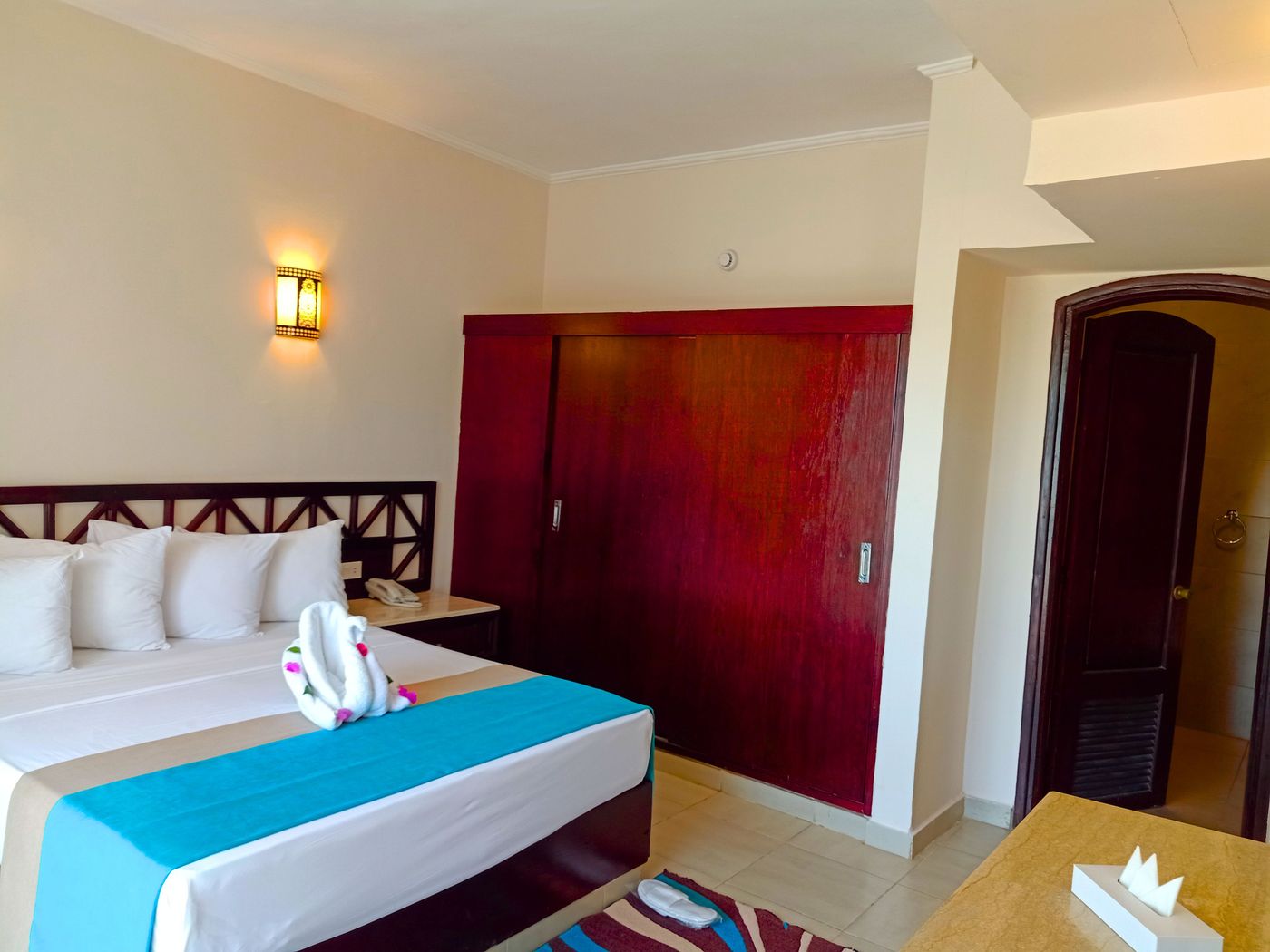 Utopia-Beach-Club-Room-45