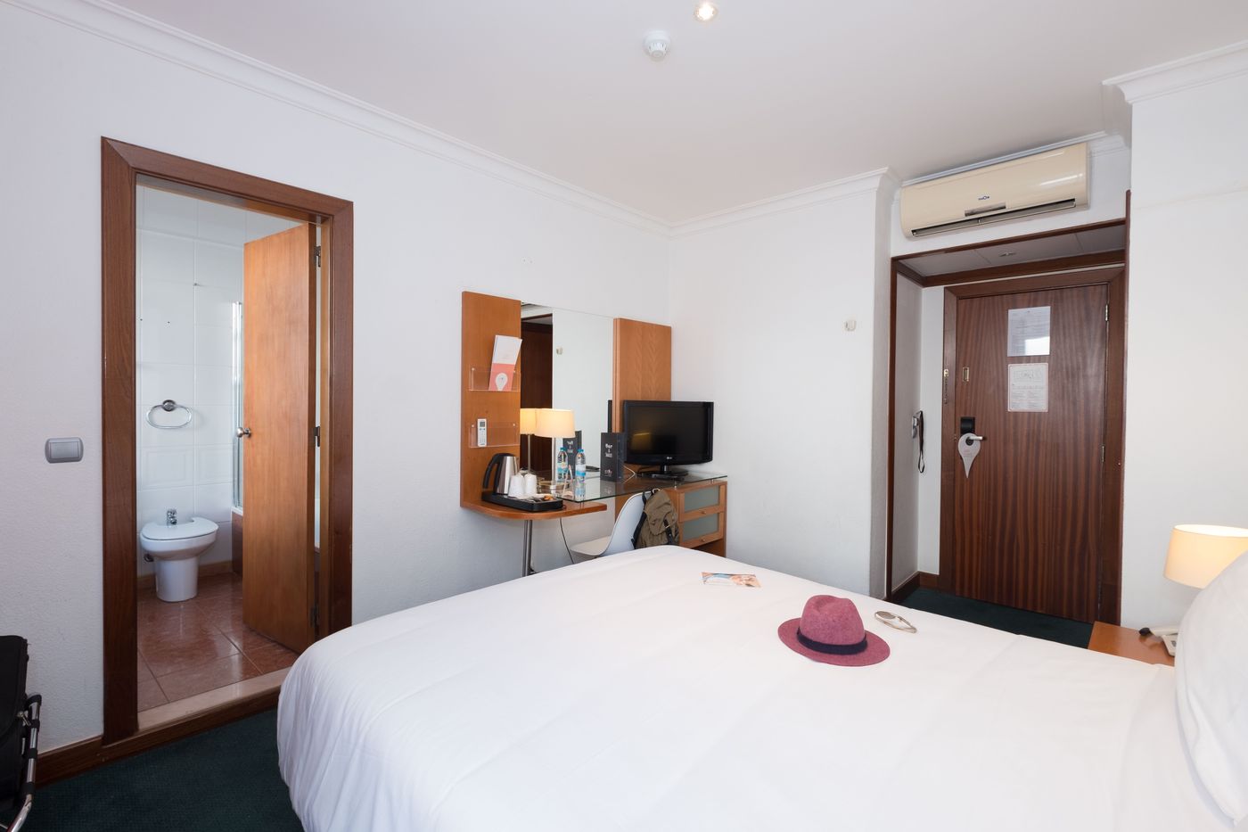 Stay-Hotel-Evora-Centro-Room-9