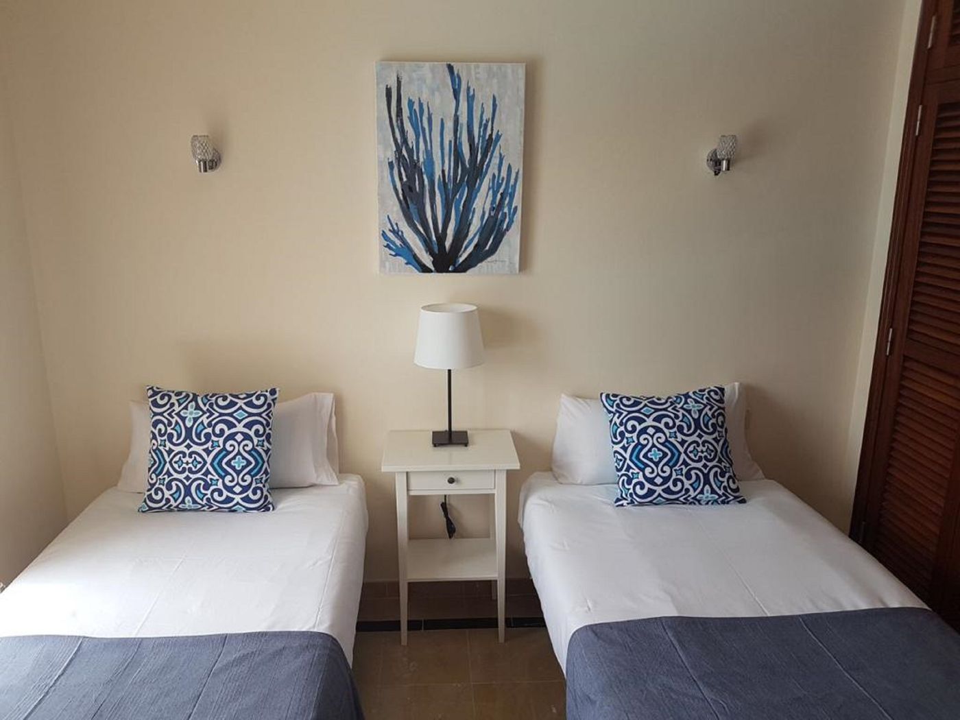 Villas-Coral-Deluxe-Room-26