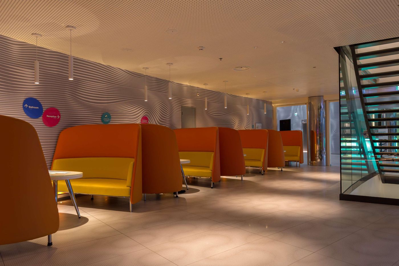 Park-Inn-By-Radisson-Amsterdam-City-West-Lobby-19
