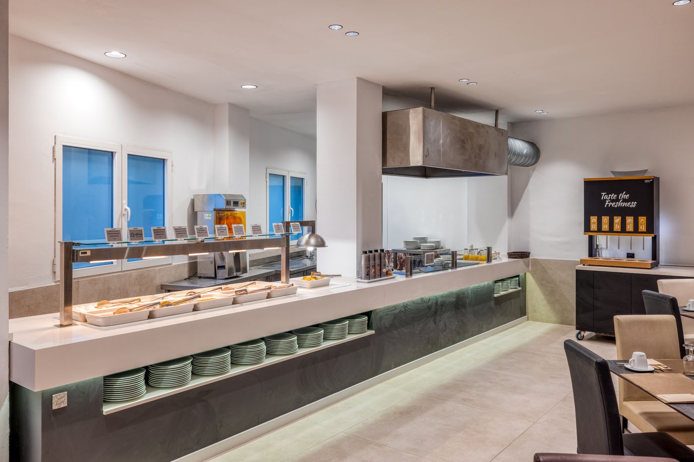 Ohtels-Gran-Hotel-Almeria-Restaurant-23