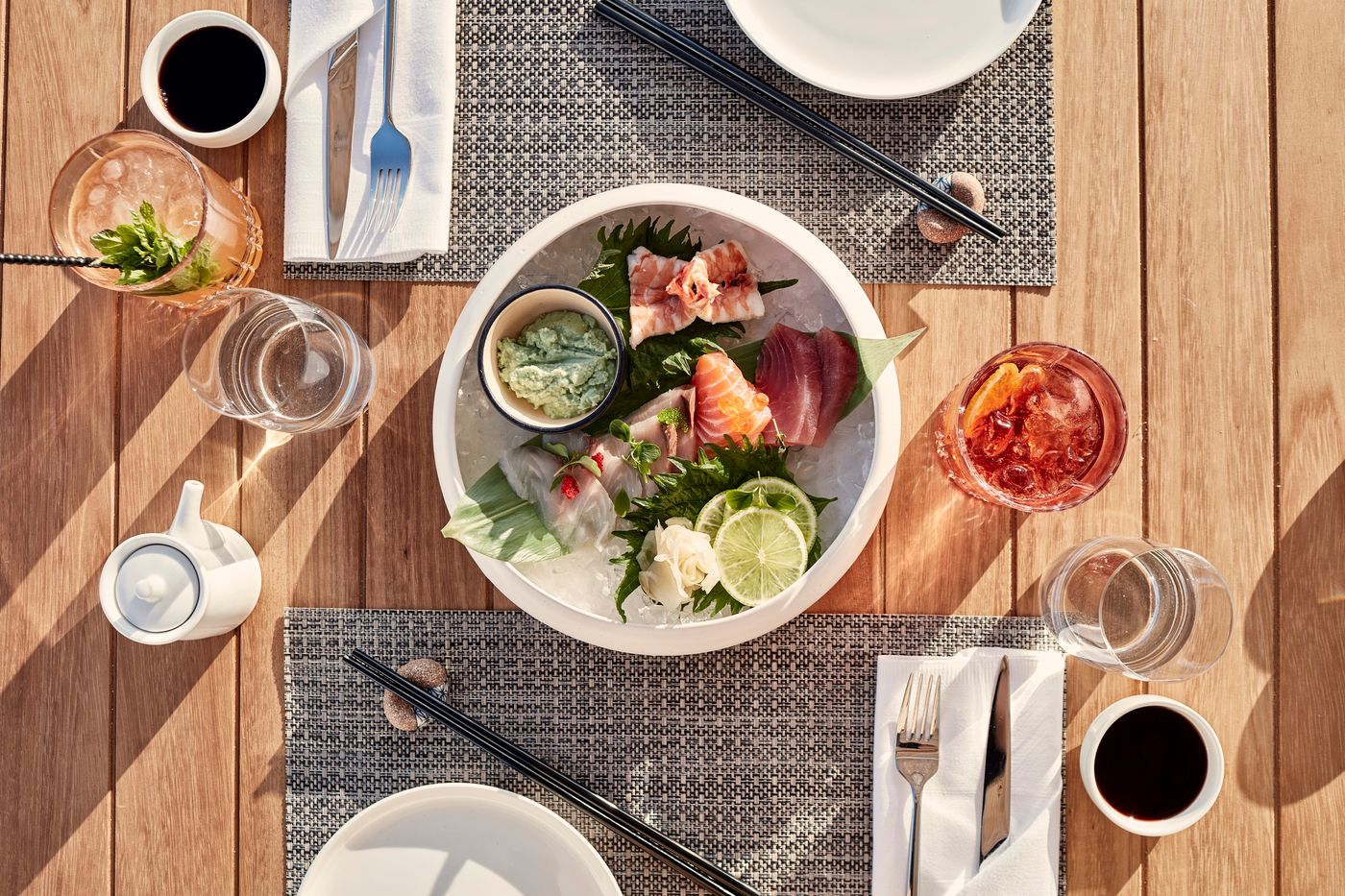 Katikies-Mykonos---The-Leading-Hotels-Of-The-World-Restaurant-18