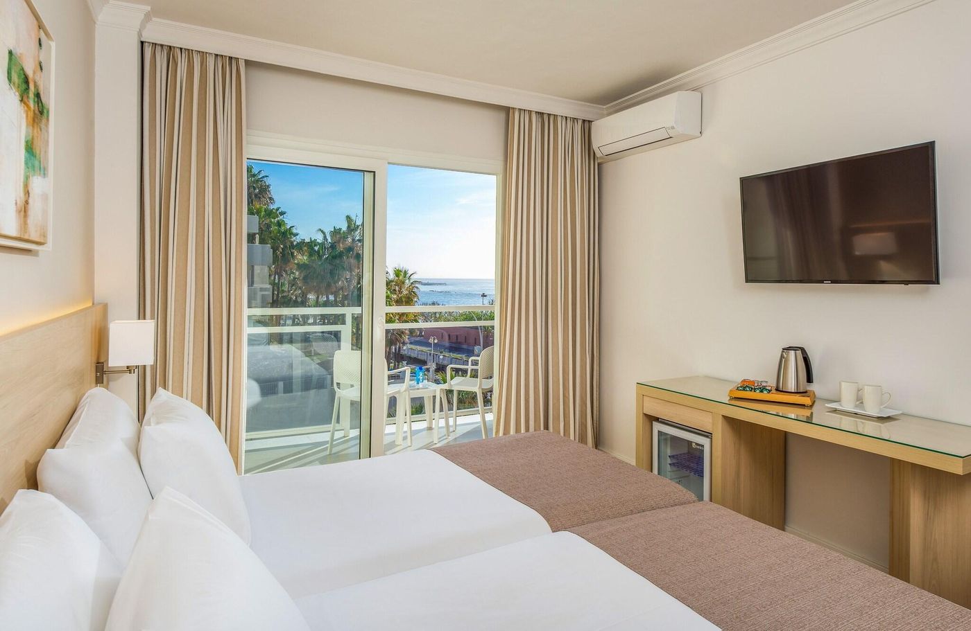 Las-Arenas-Affiliated-by-Melia-Room-36