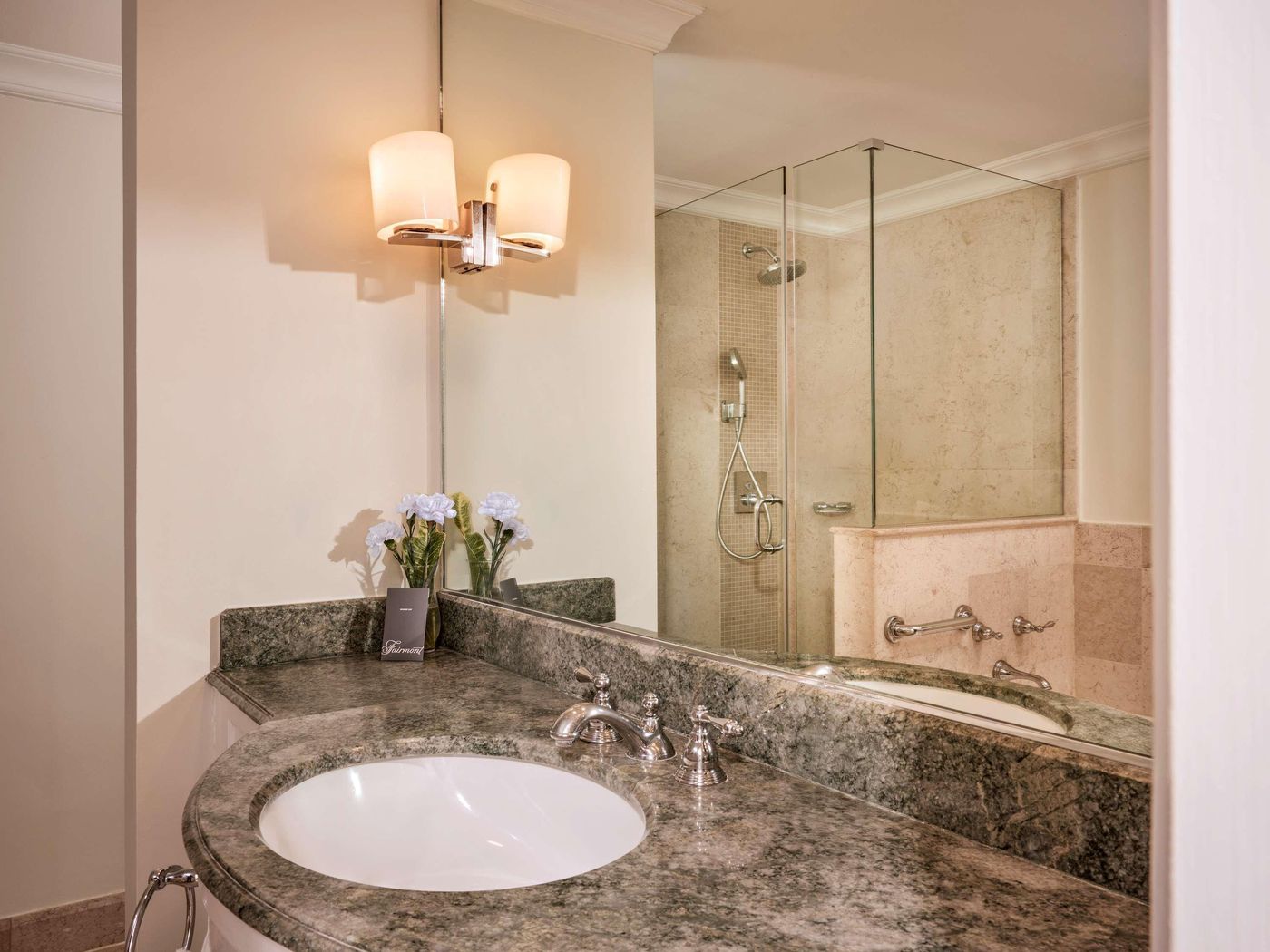 The-Fairmont-Royal-Pavilion-Room-44